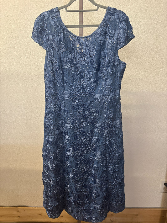 Alex Evenings Size 16 Blue Lace Dress