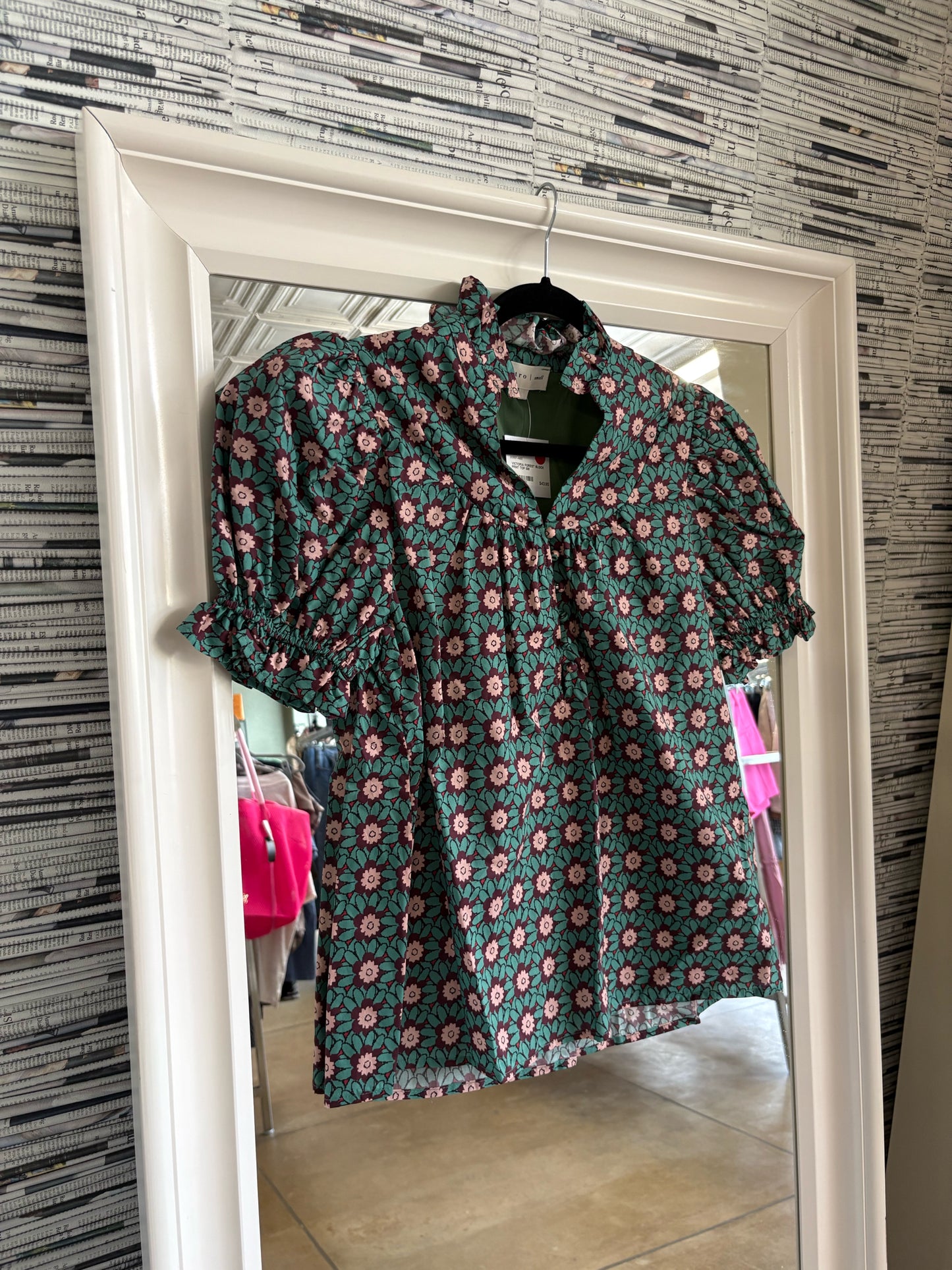 entro Size M Teal/Purple Top