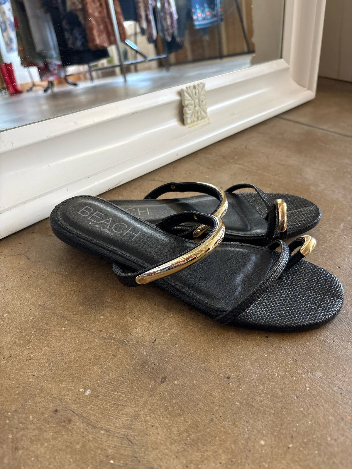 Beach Shoe Size 9 Black Sandals