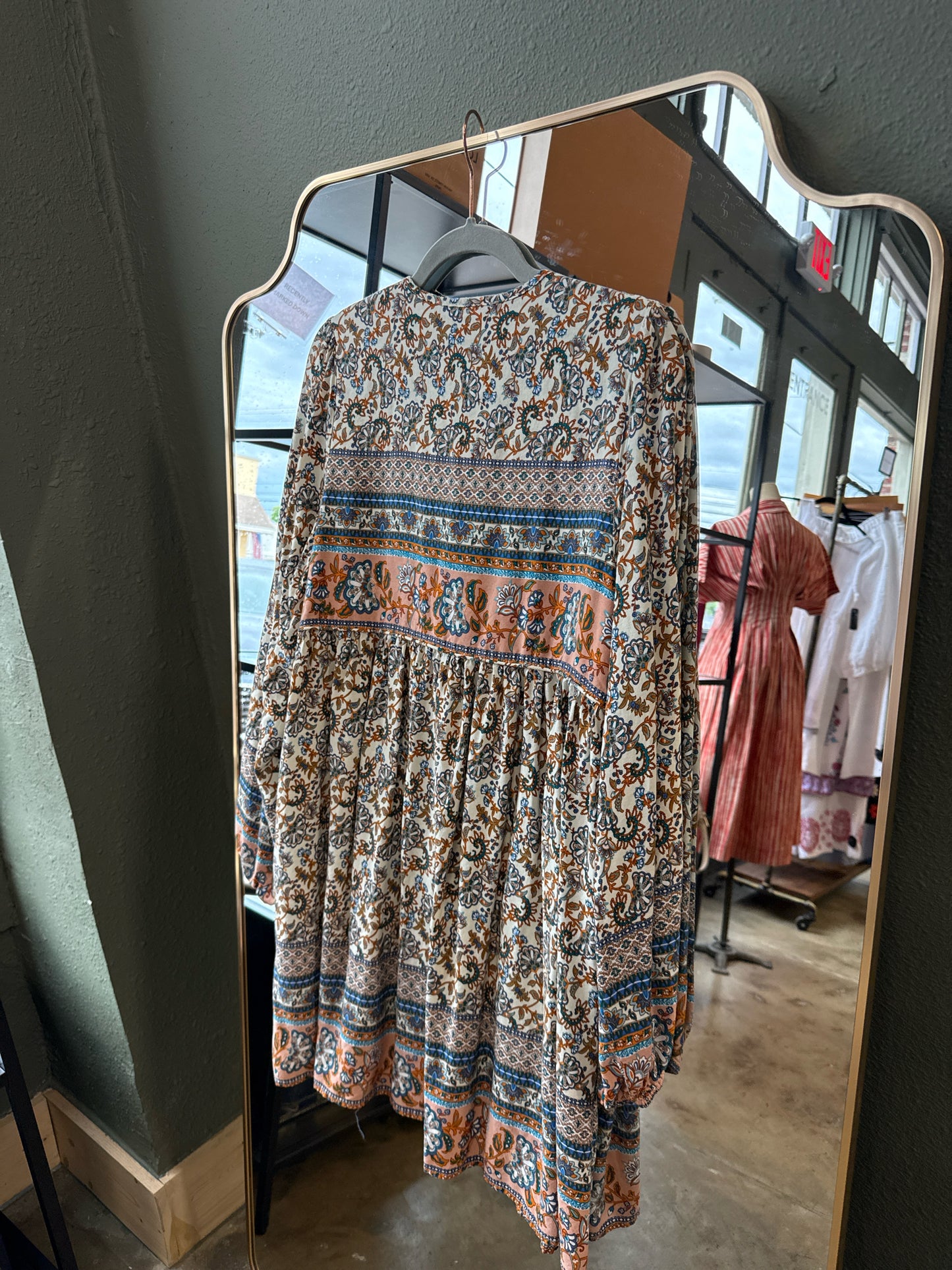 R. Vivimos Size XL Cream/Orange Dress