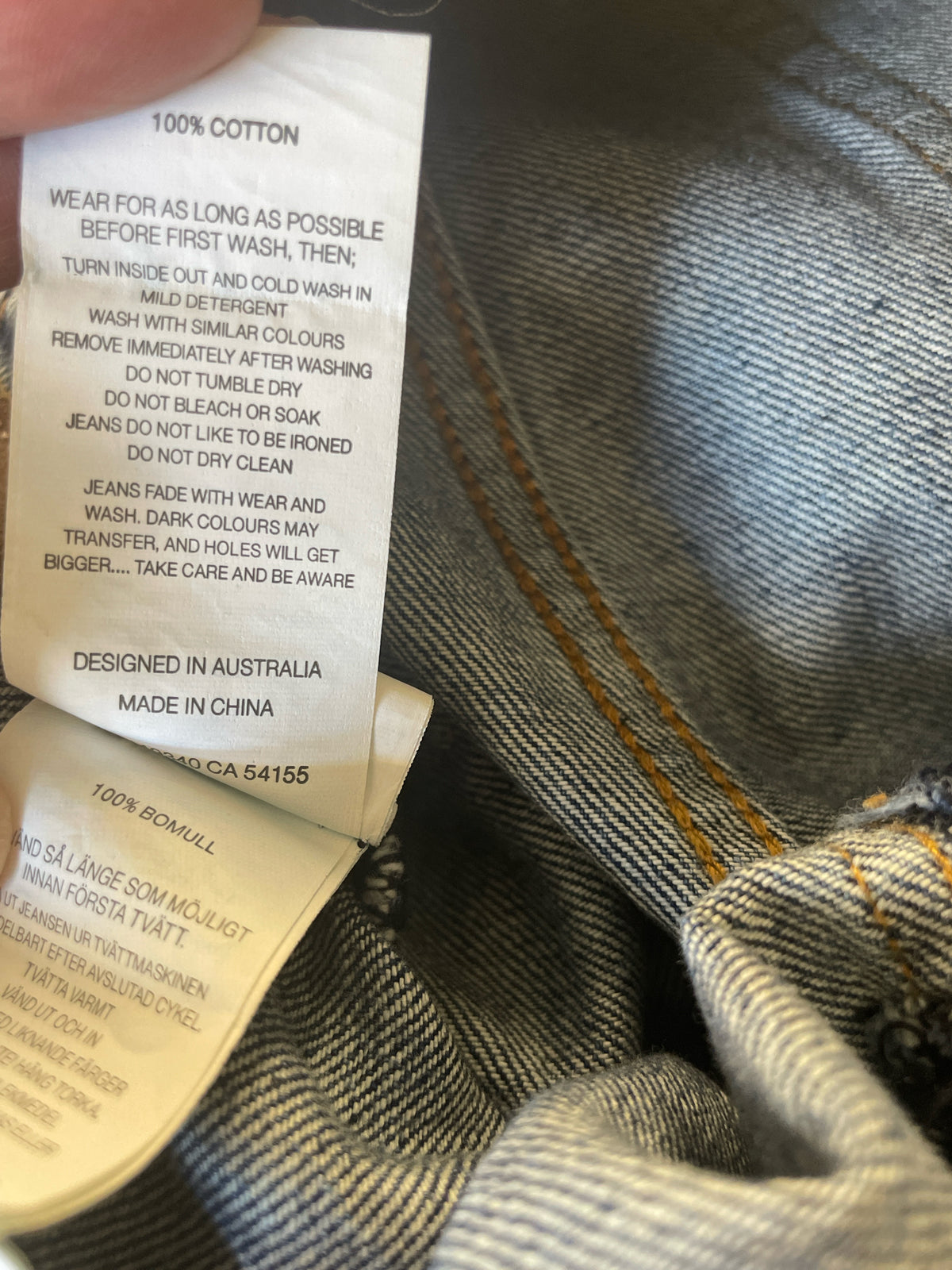 NEW Size 28 Jeans