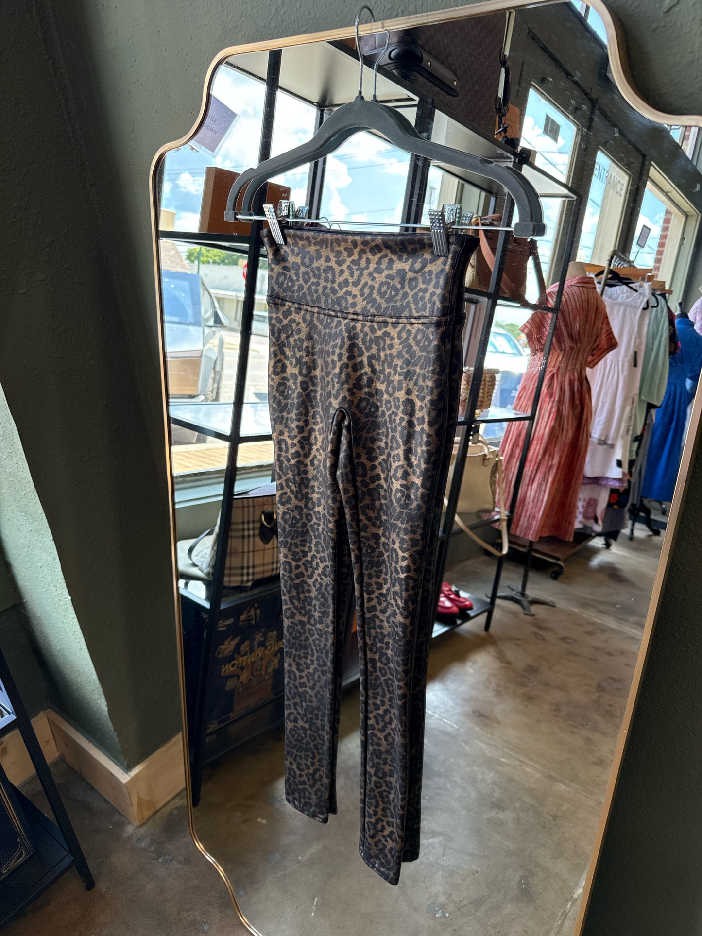 Spanx Size XS Leopard Legging