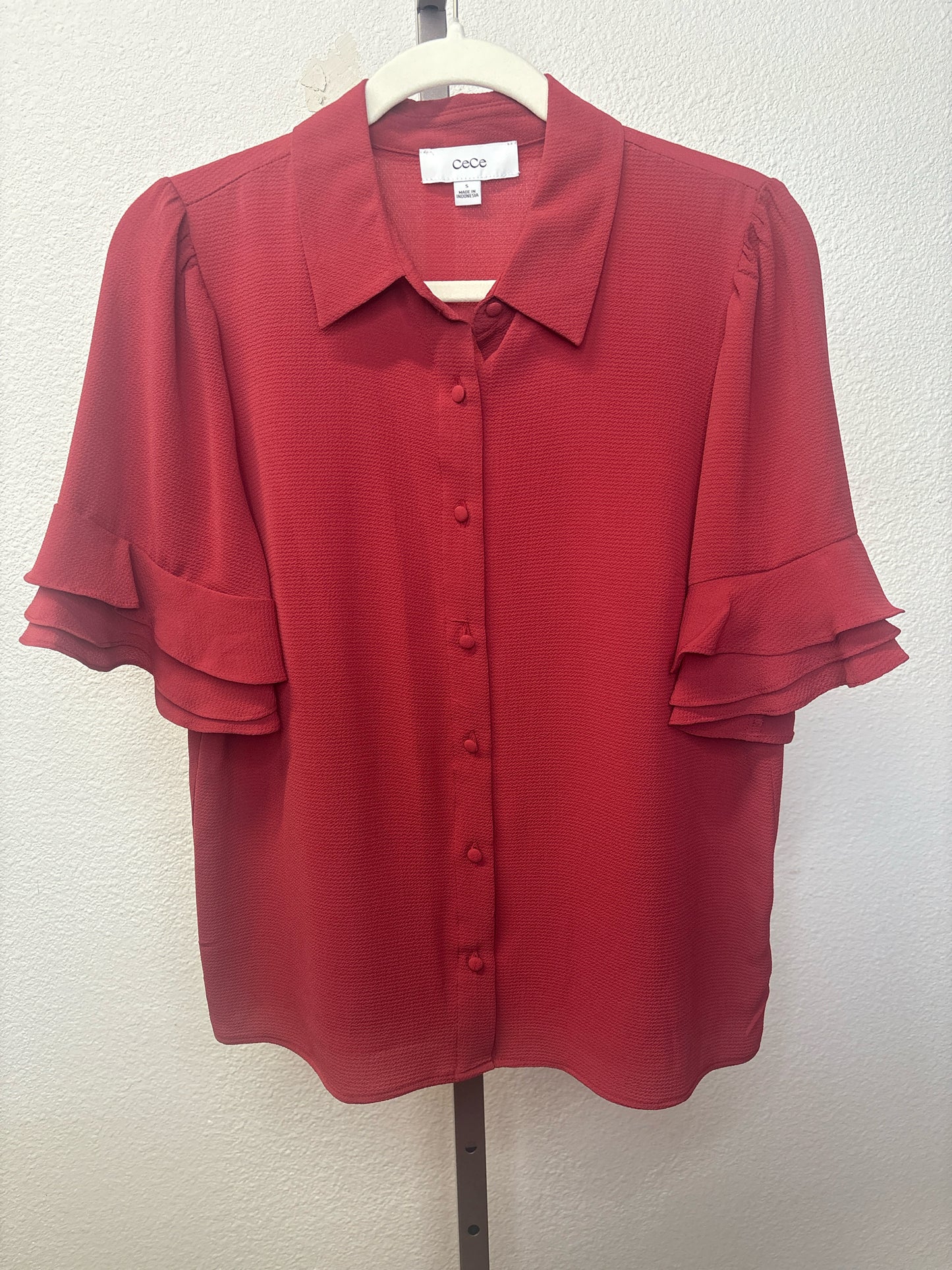 cece Size S Rose button down Top