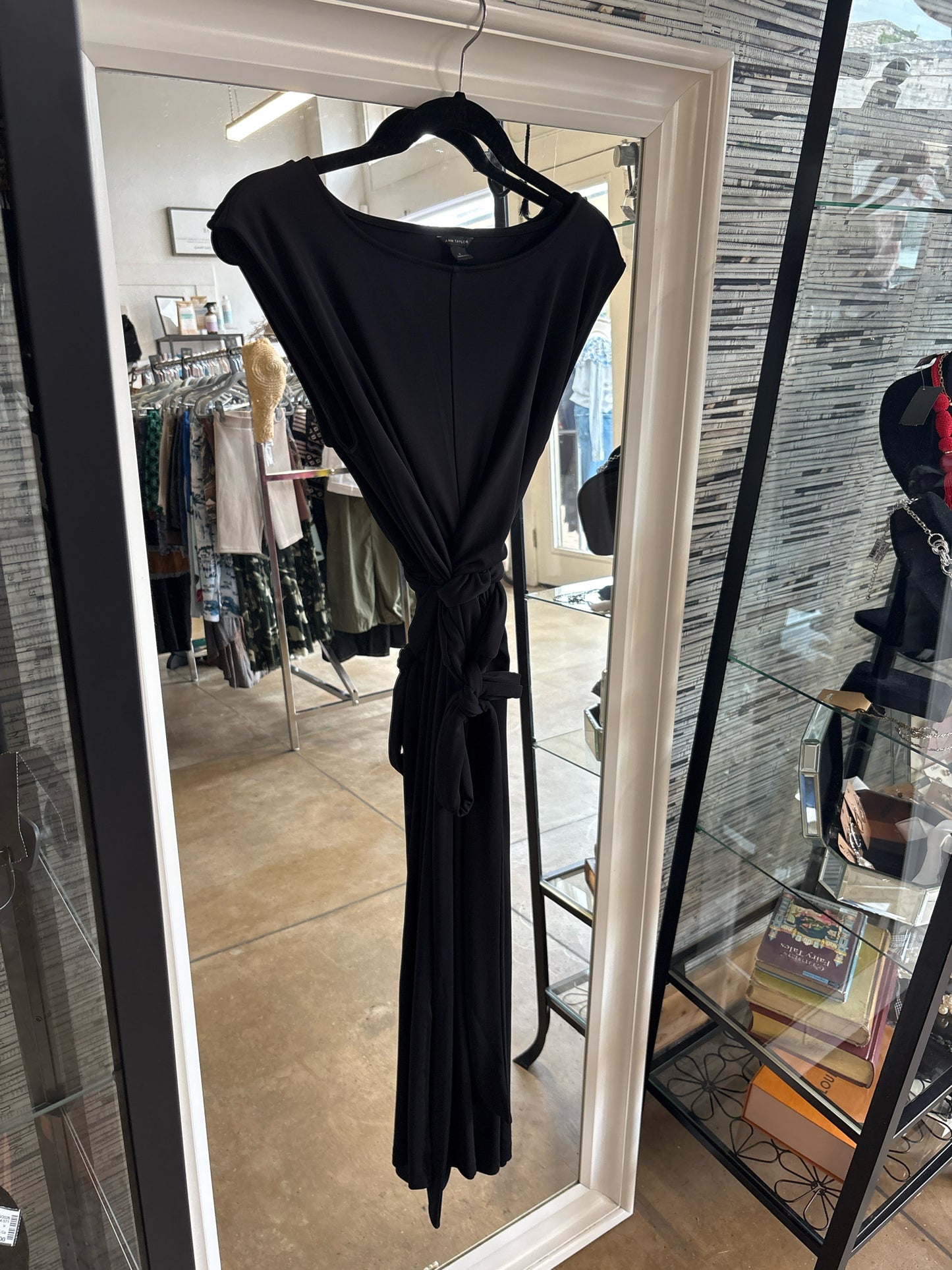 ANN TAYLOR Size 6 Black Dress
