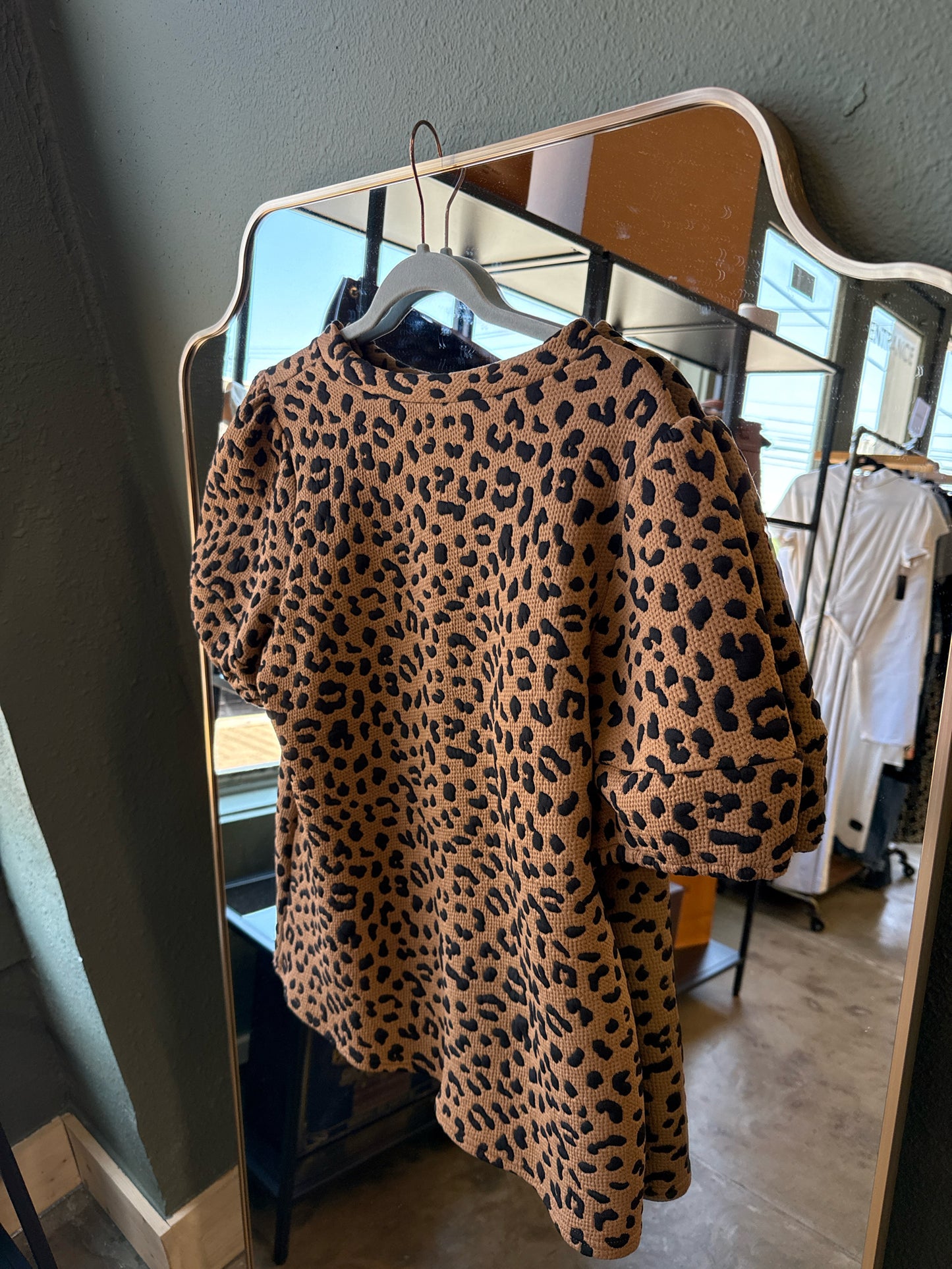 hailey & co Size L Cheetah Print Top