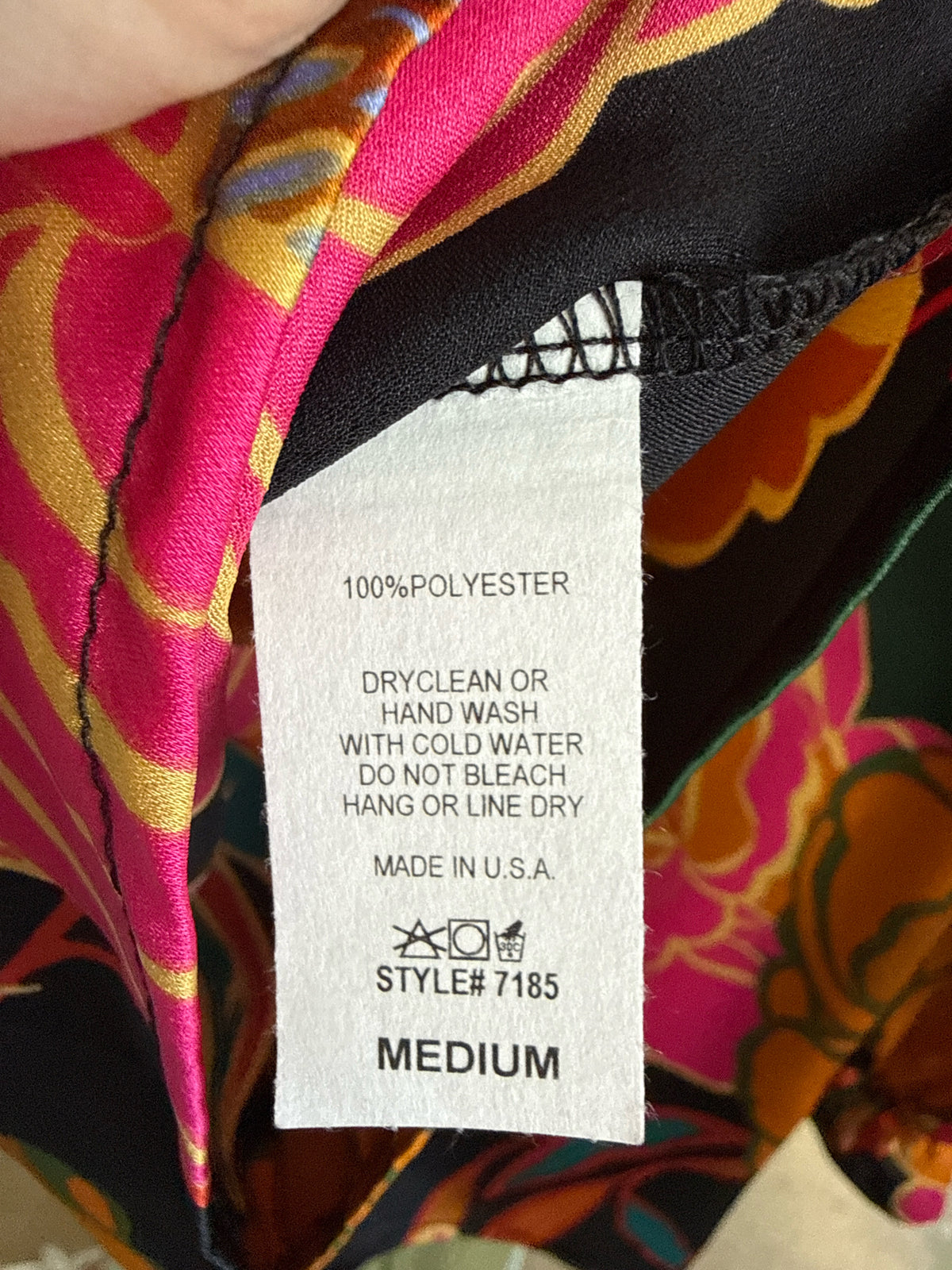 entro Size M Green/Pink/Orange Top