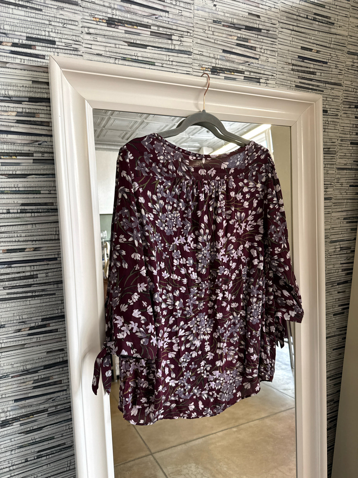 LOFT Size L Purple Top