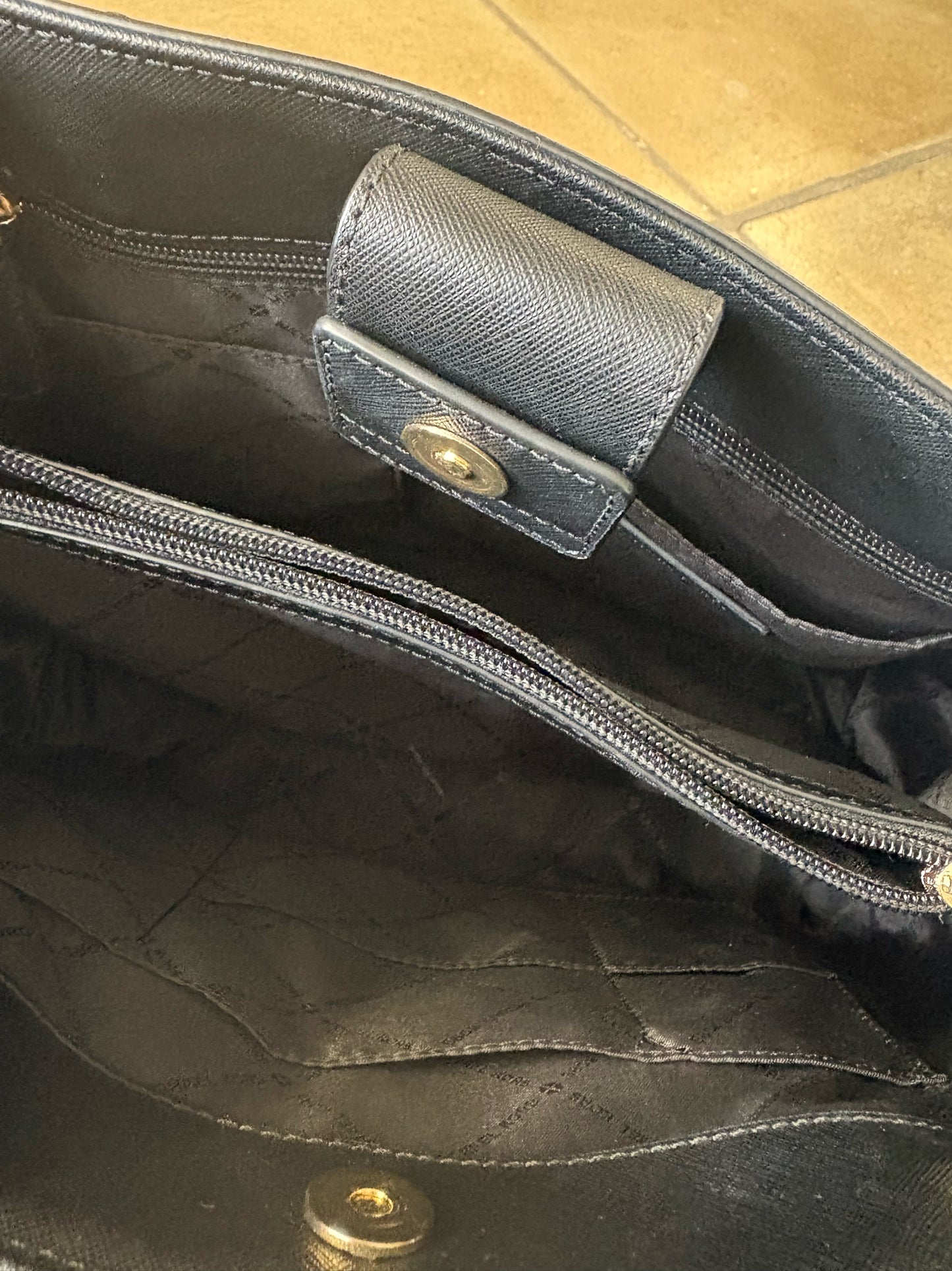 MICHAEL KORS Black Purse