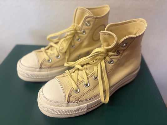 Converse Shoe Size 7.5 Yellow Sneakers
