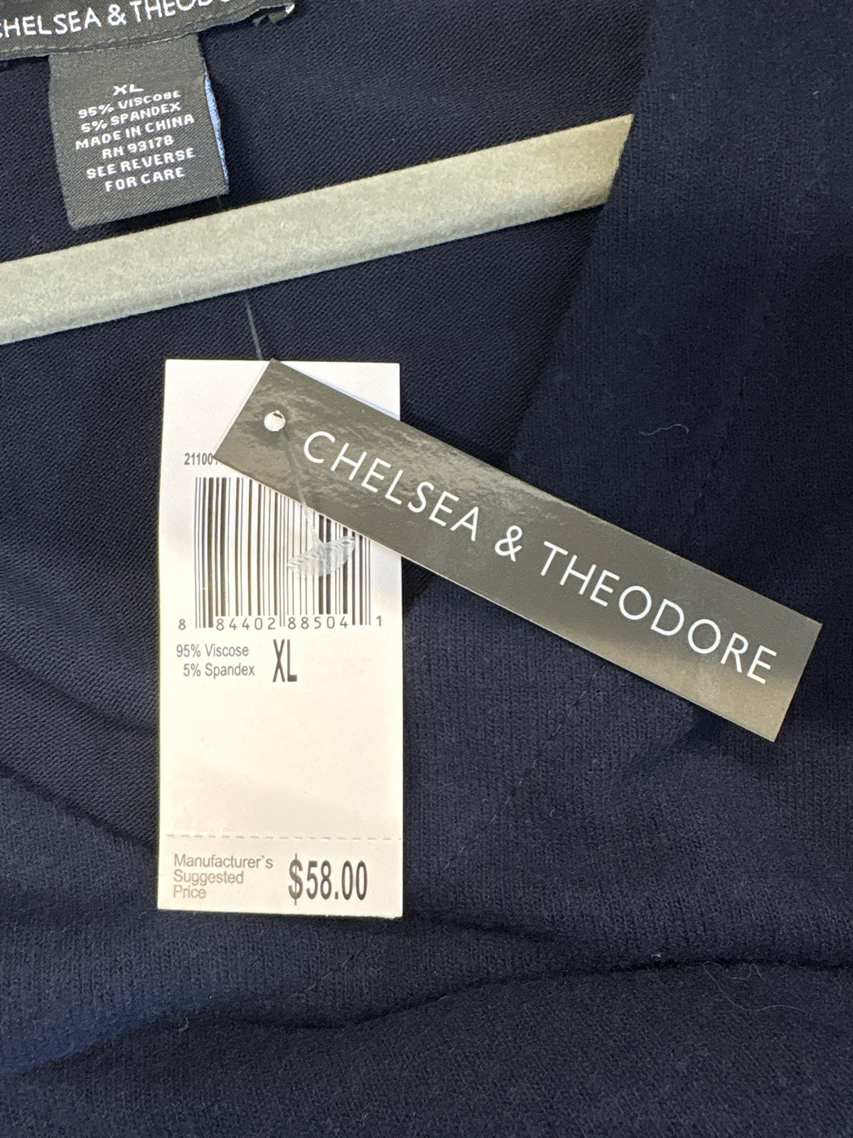 Chelsea & Theodore Size XL Navy Top