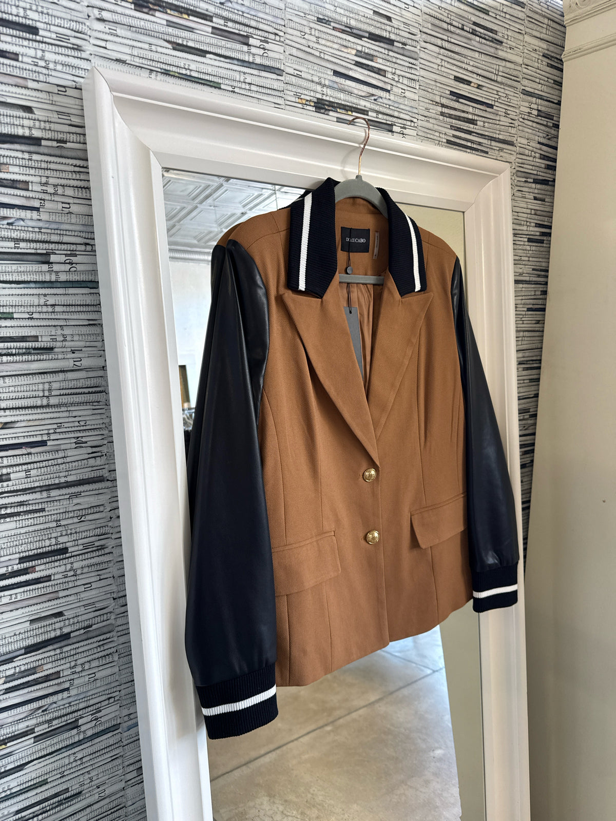 Dolce Cabo Size M Brown/Black Jacket
