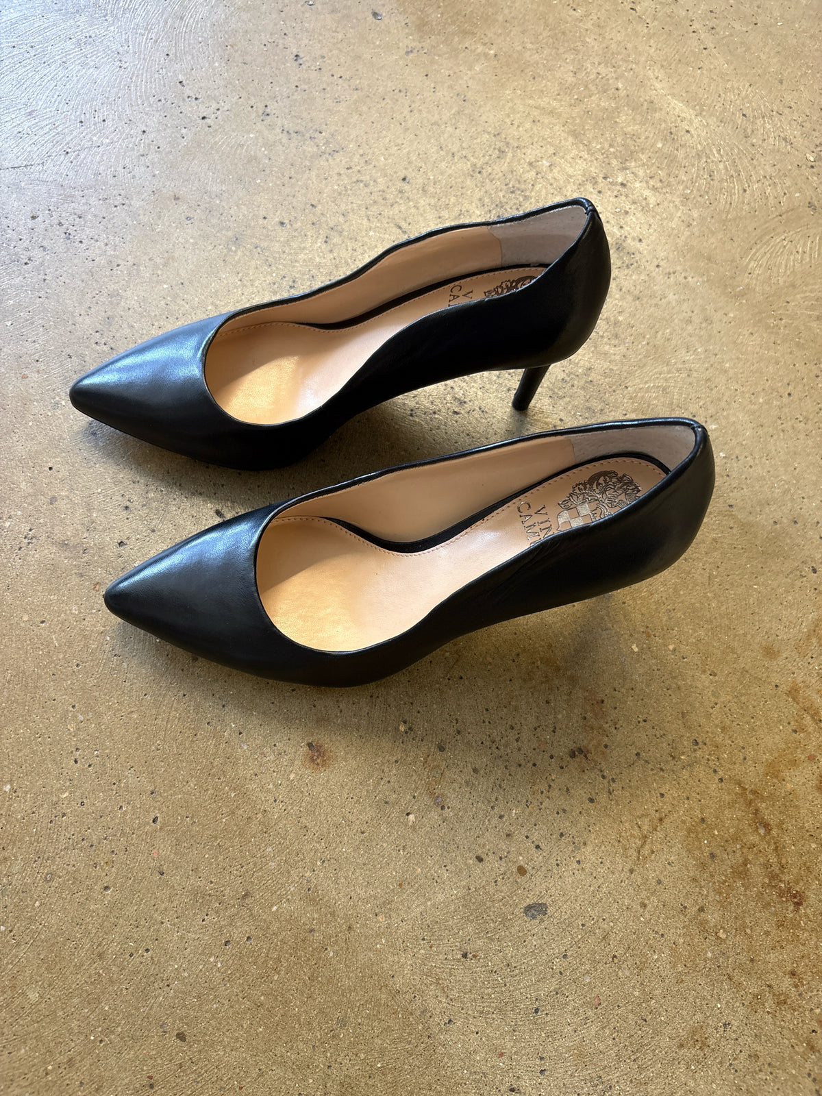 Vince Camuto Shoe Size 6 Black Heels