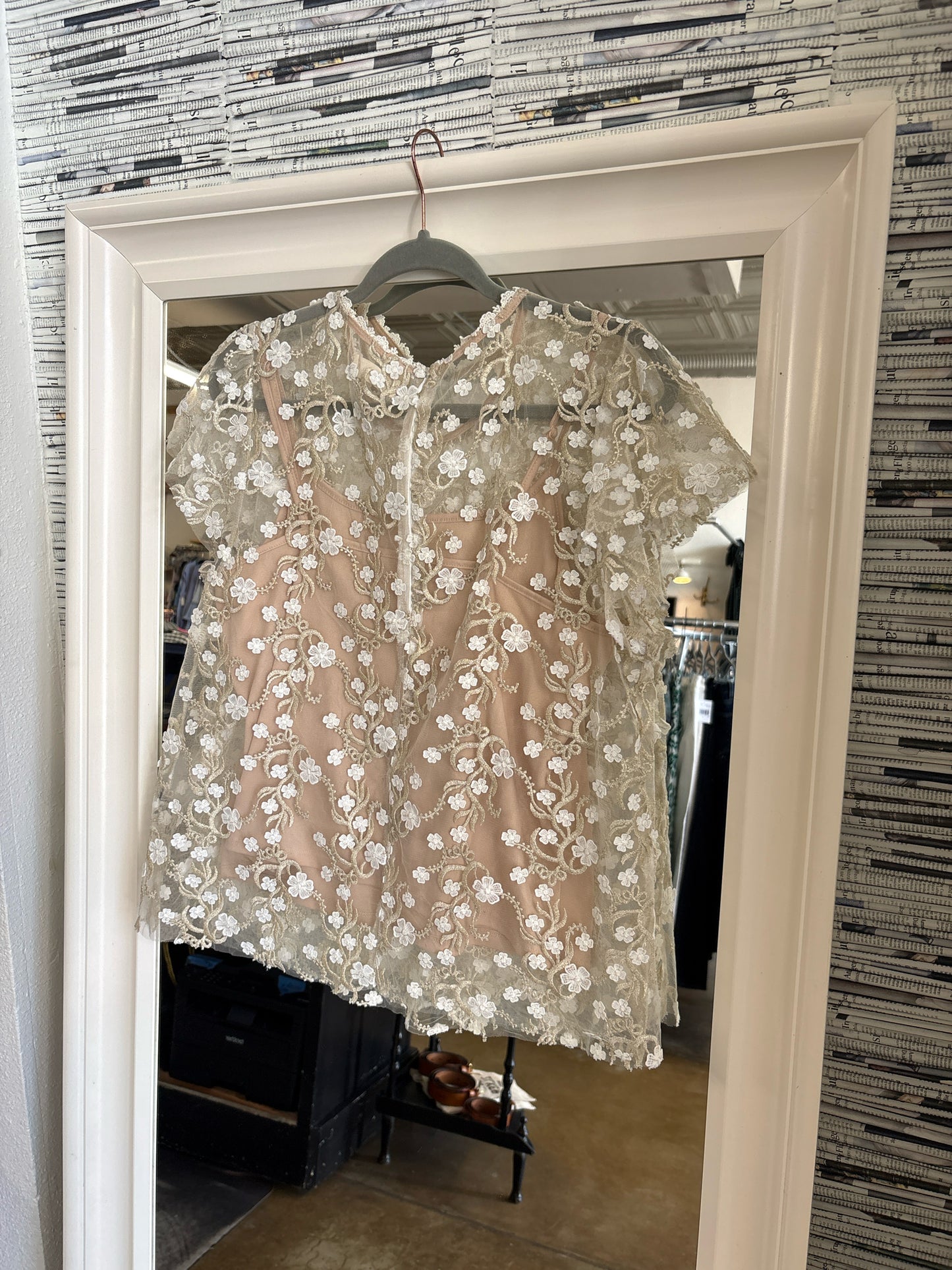 Altar'd State Size L Gold & White Top