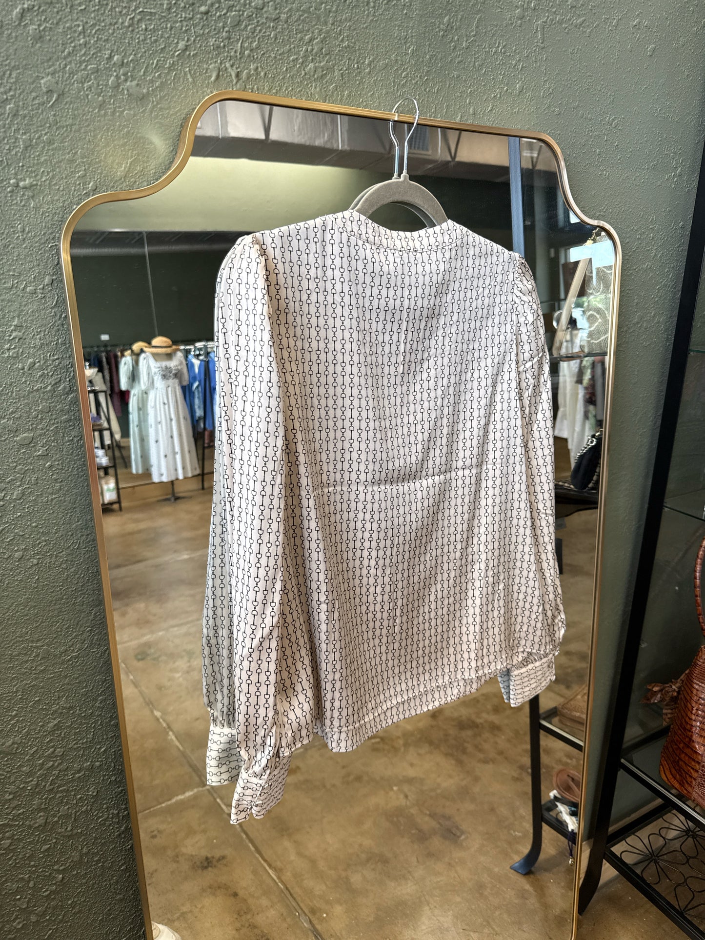 EXPRESS Size S Cream/Black Top