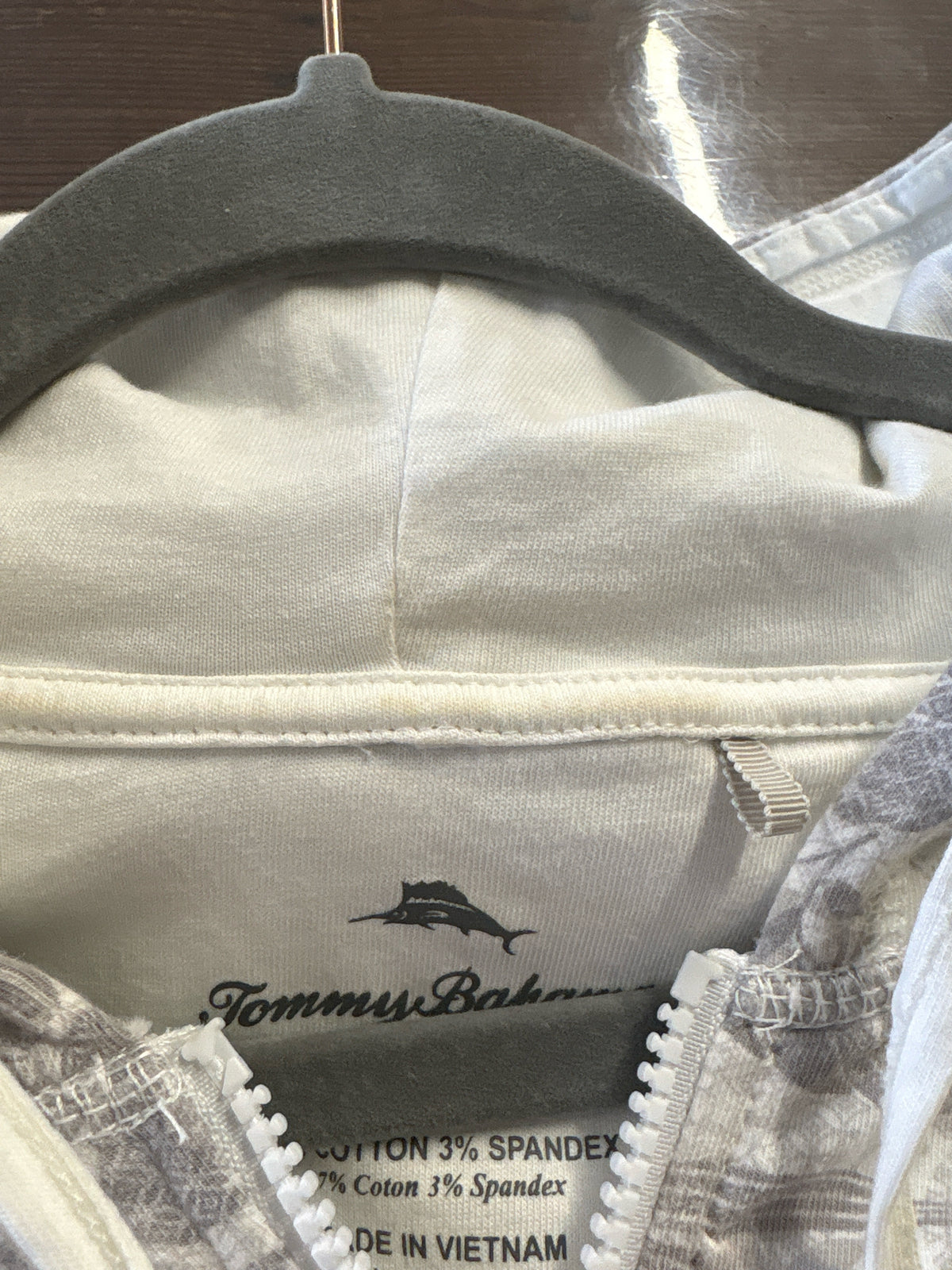 Tommy Bahama Size L gray print Longhorn Pullover/Hoodie