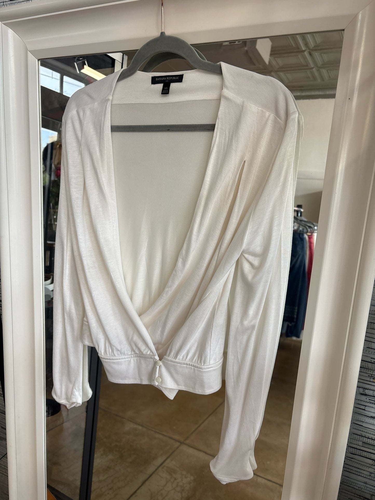Banana Republic Size XS White Long sleeve Cardigan