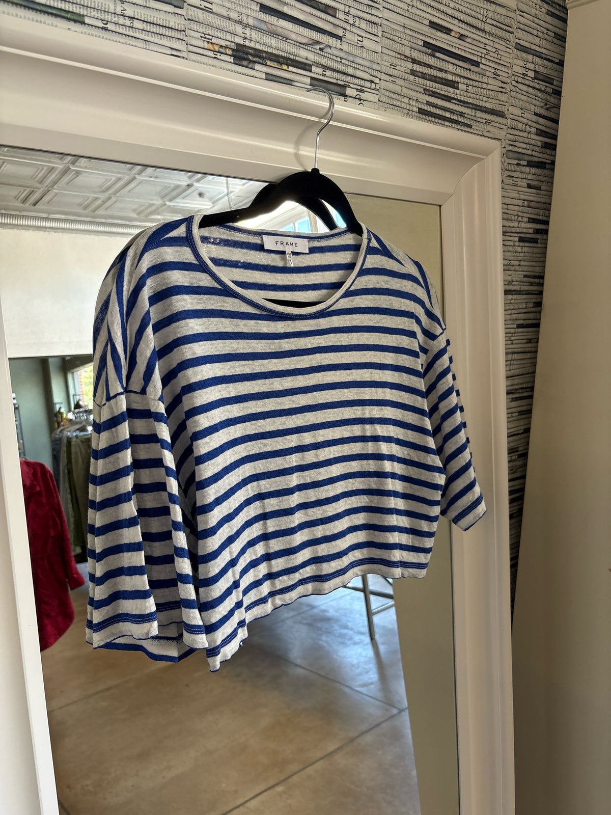 FRAME Size XS blue and white Top