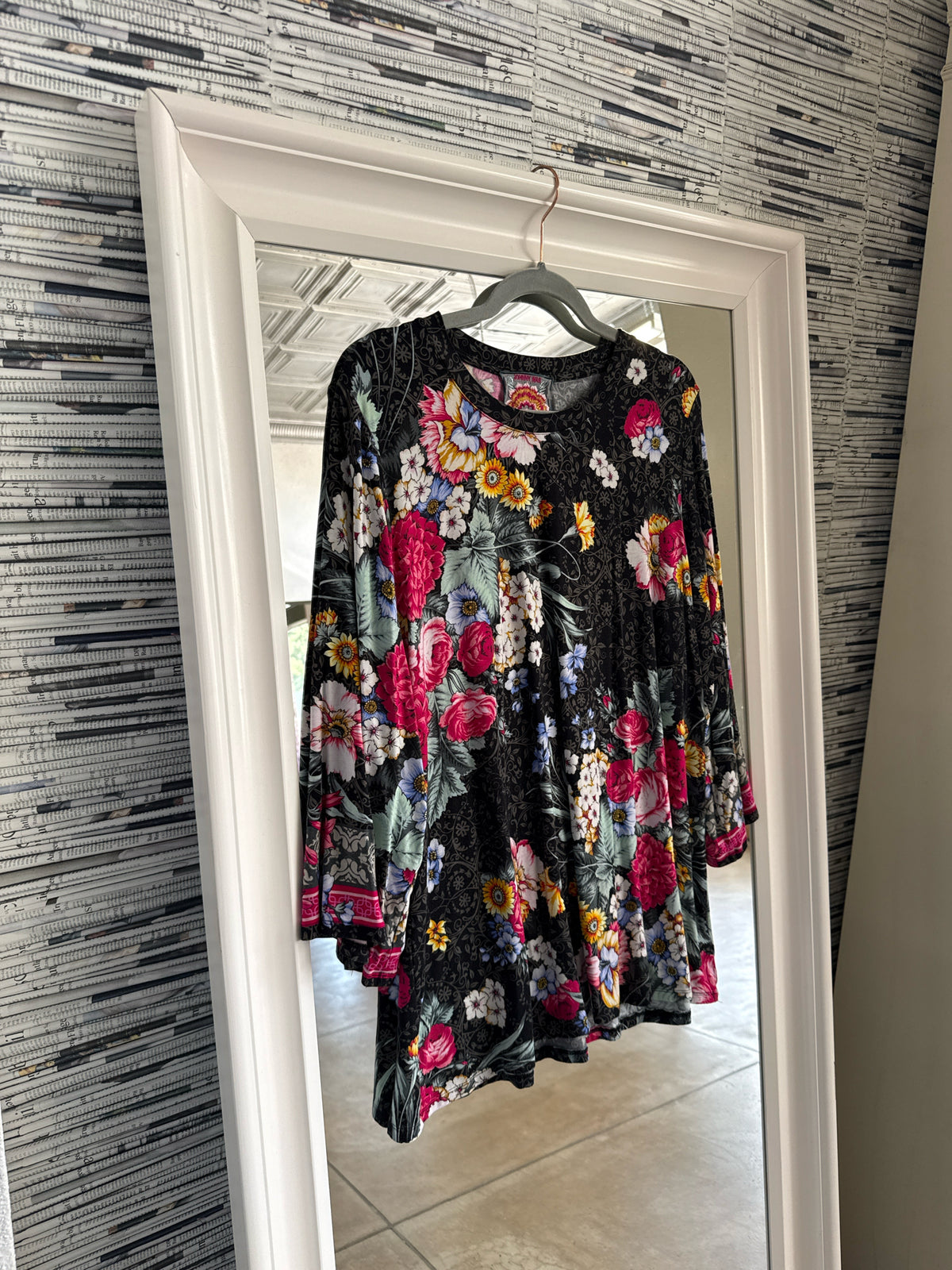 Johnny Was Size XL Black/Multi Top