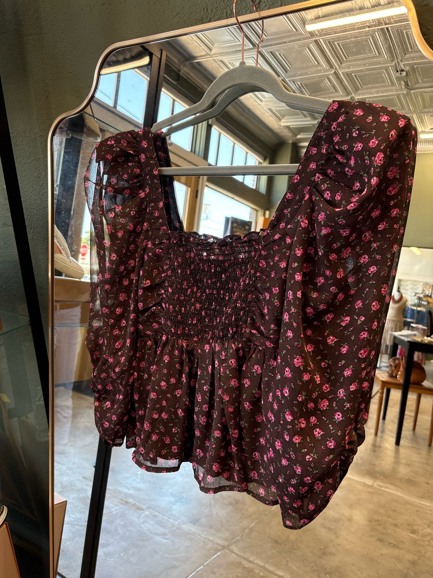 ASTR Size M Brown Print Top