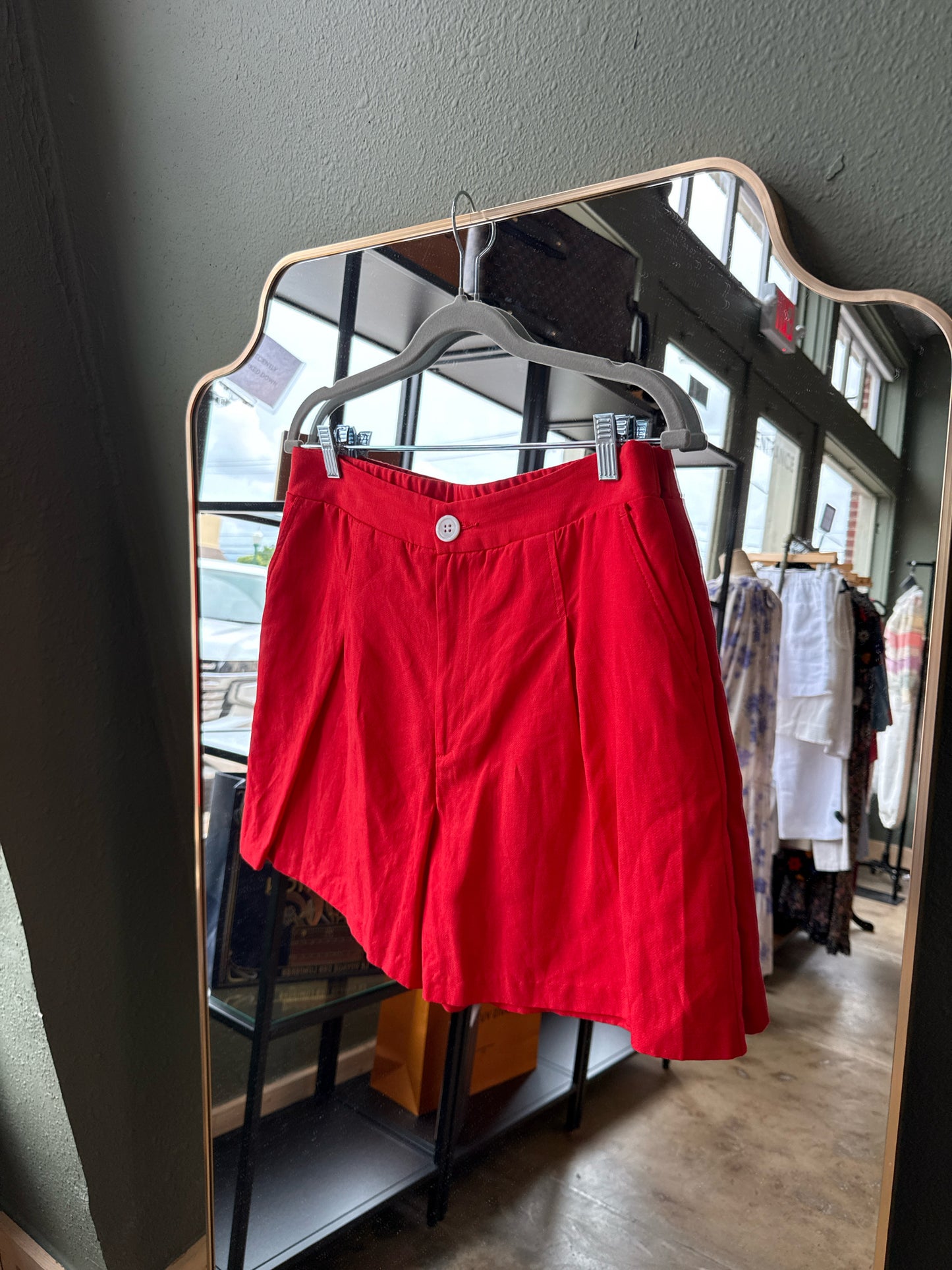 Karen Kane Size M Red Shorts