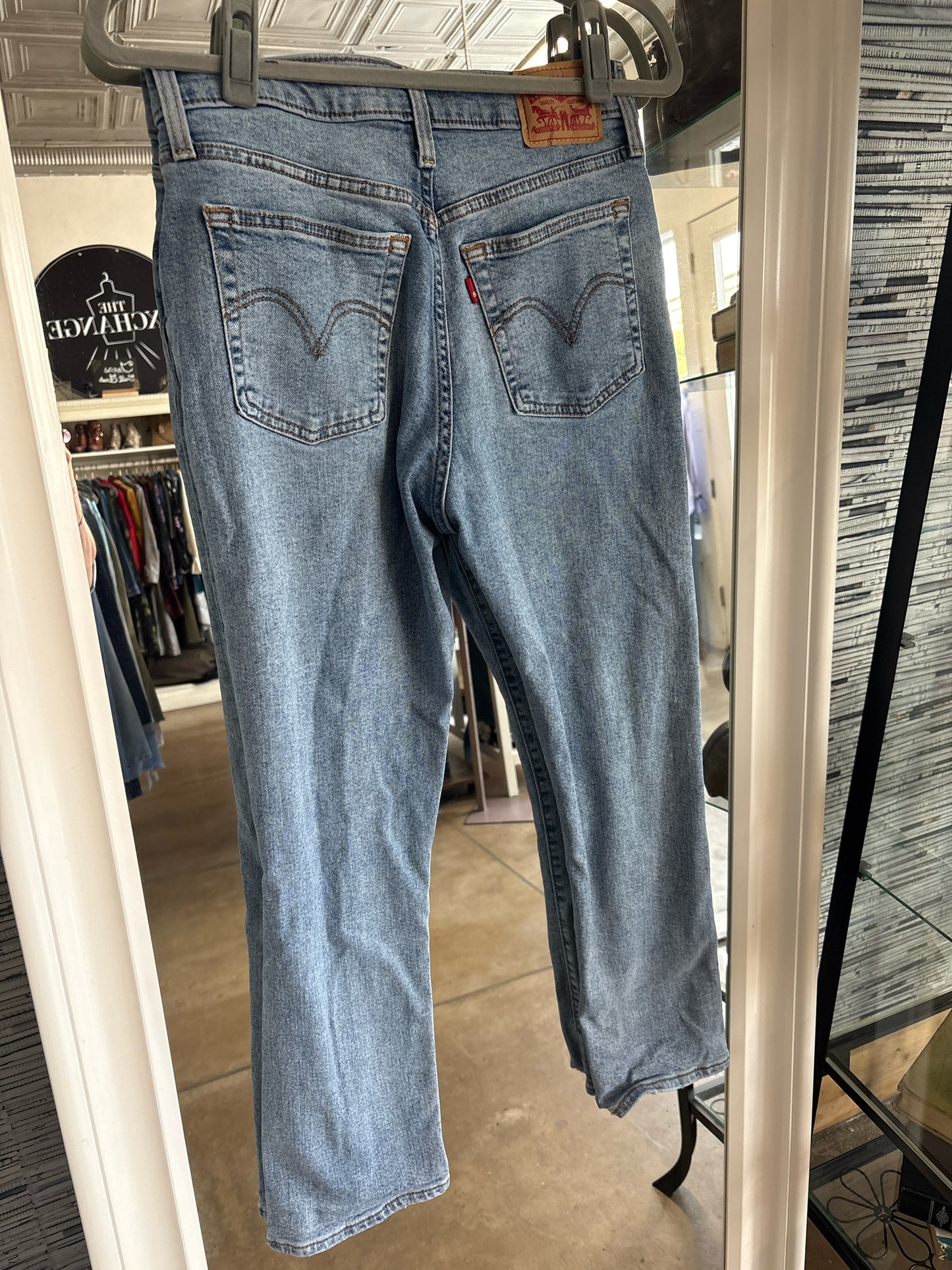 Levis Size 28 Jeans
