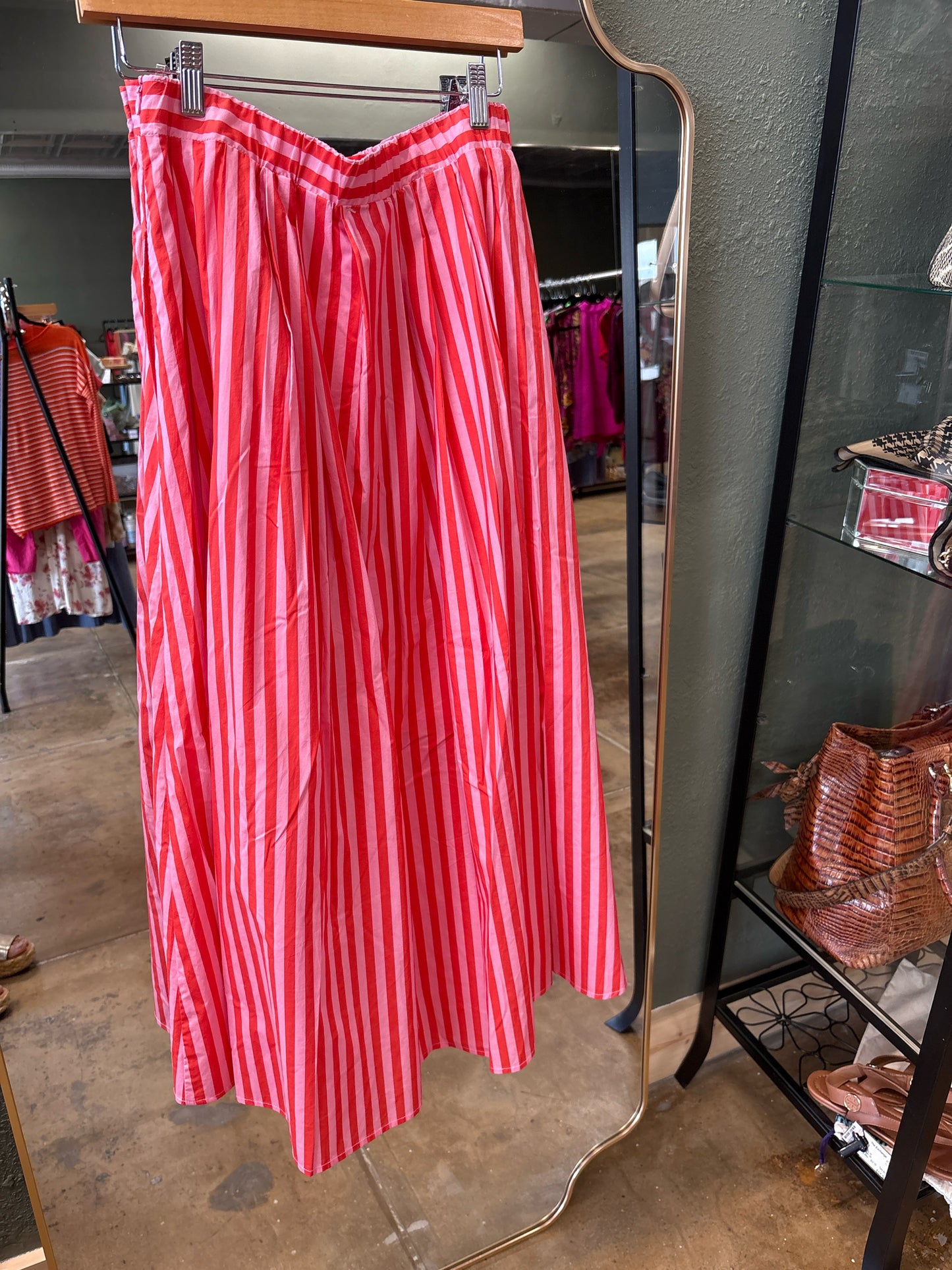 entro Size L Pink/Red Skirt