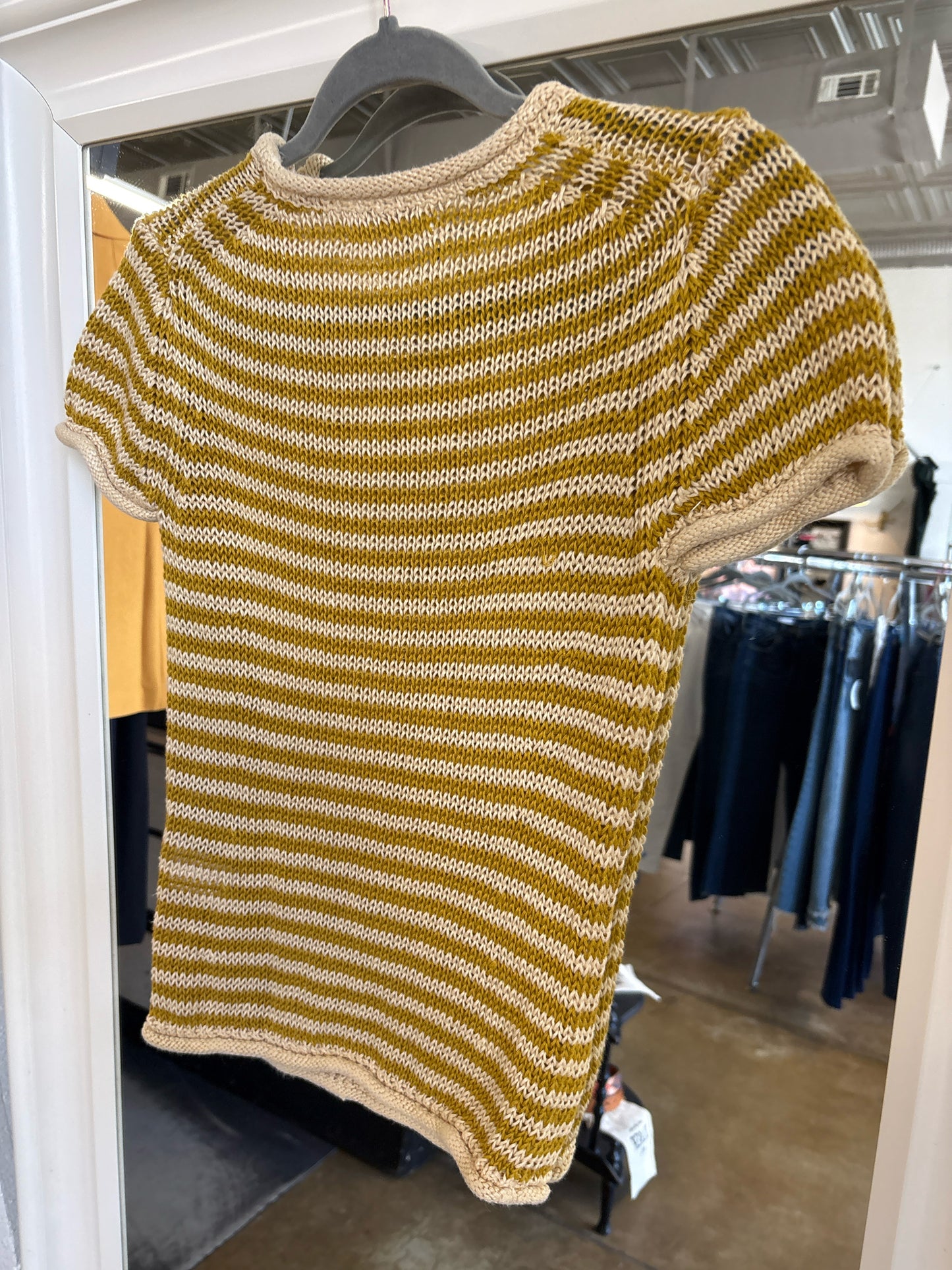 Banana Republic Size M cream + yellow Sweater