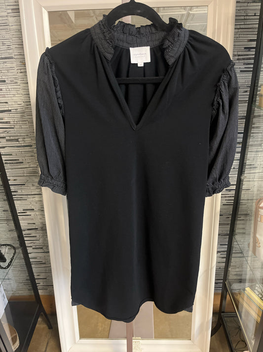 Sundays Size XS B&W shortsleeve Dress