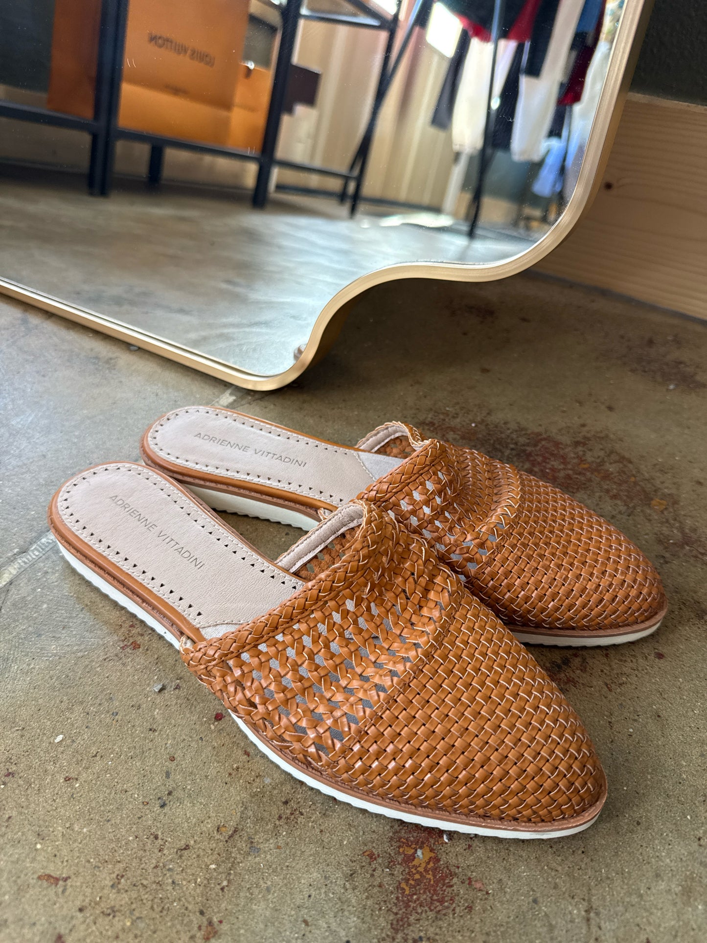 Adrienne Vittadini Shoe Size 8.5 Brown Mules