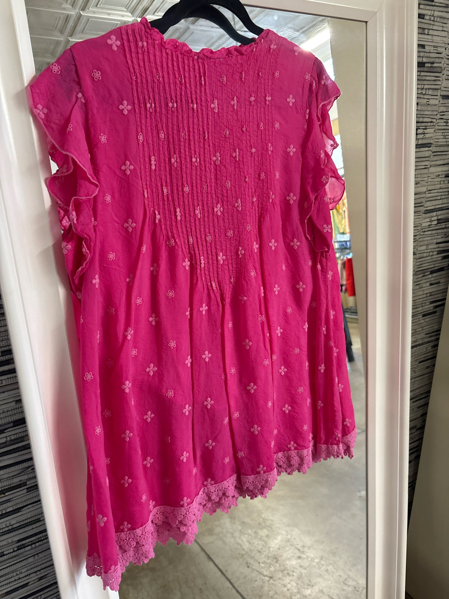 Johnny Was Size M Pink Top
