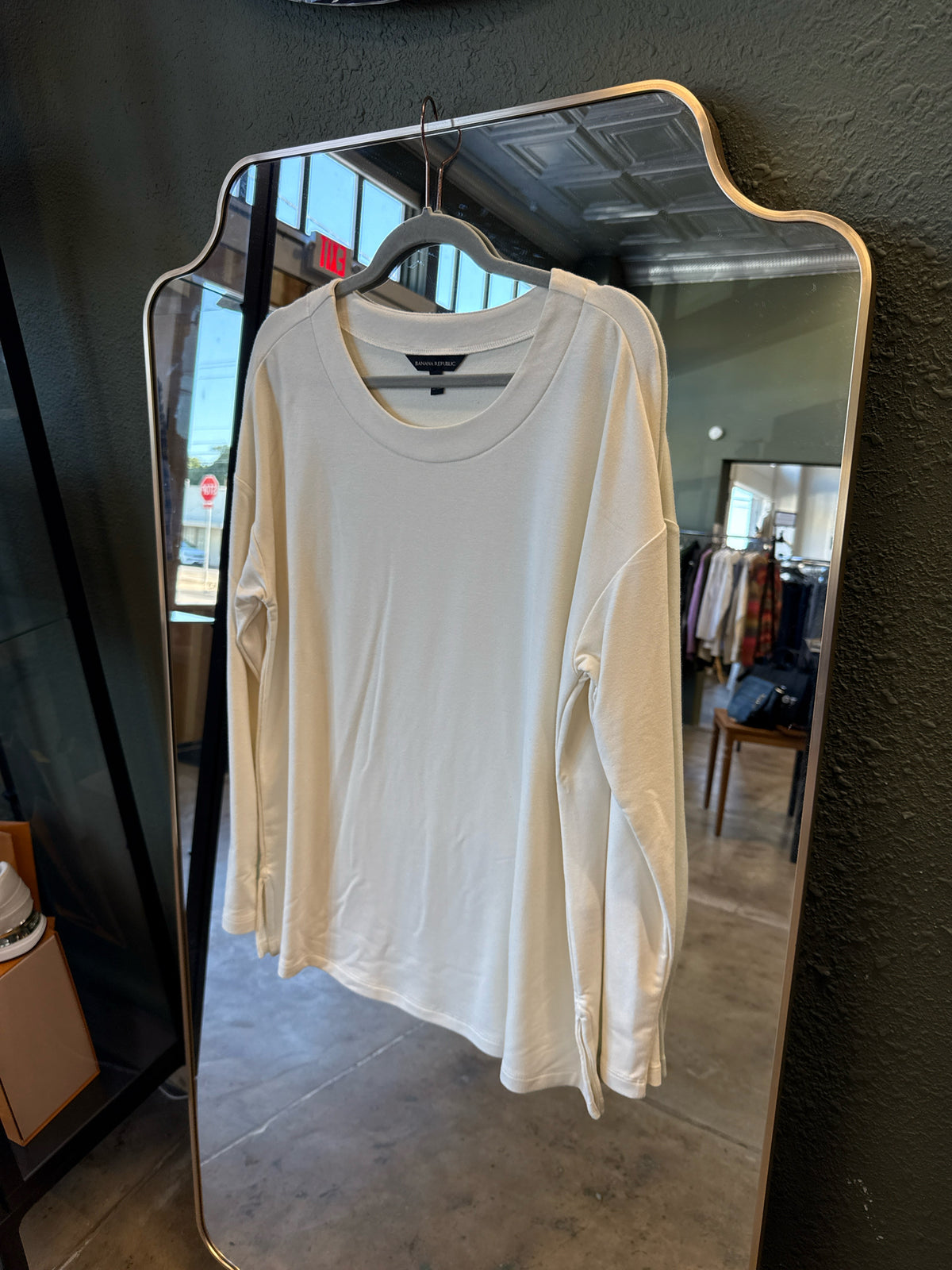 Banana Republic Size L Cream Top
