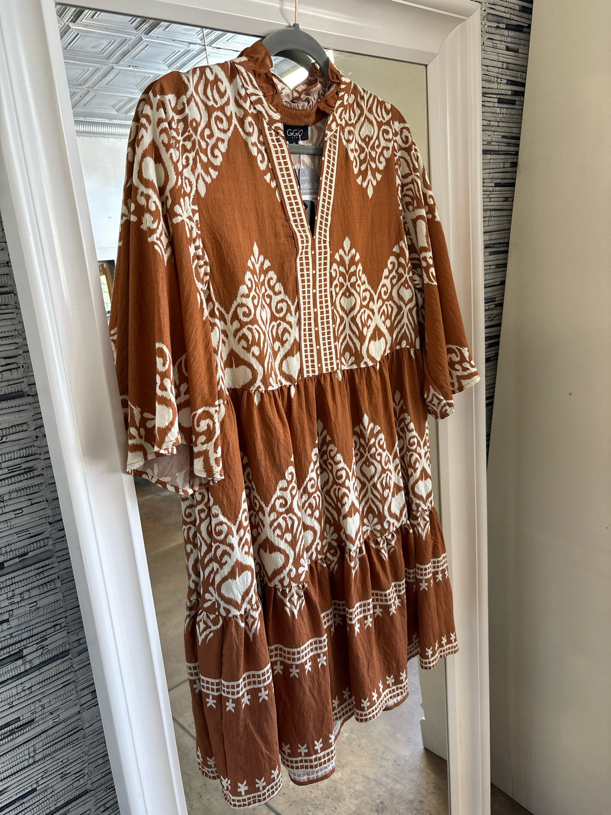 GIGIO Size M Burnt Orange/Cream Dress