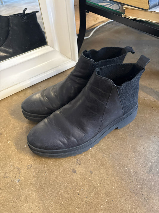 EILEEN FISHER Shoe Size 10 Boots