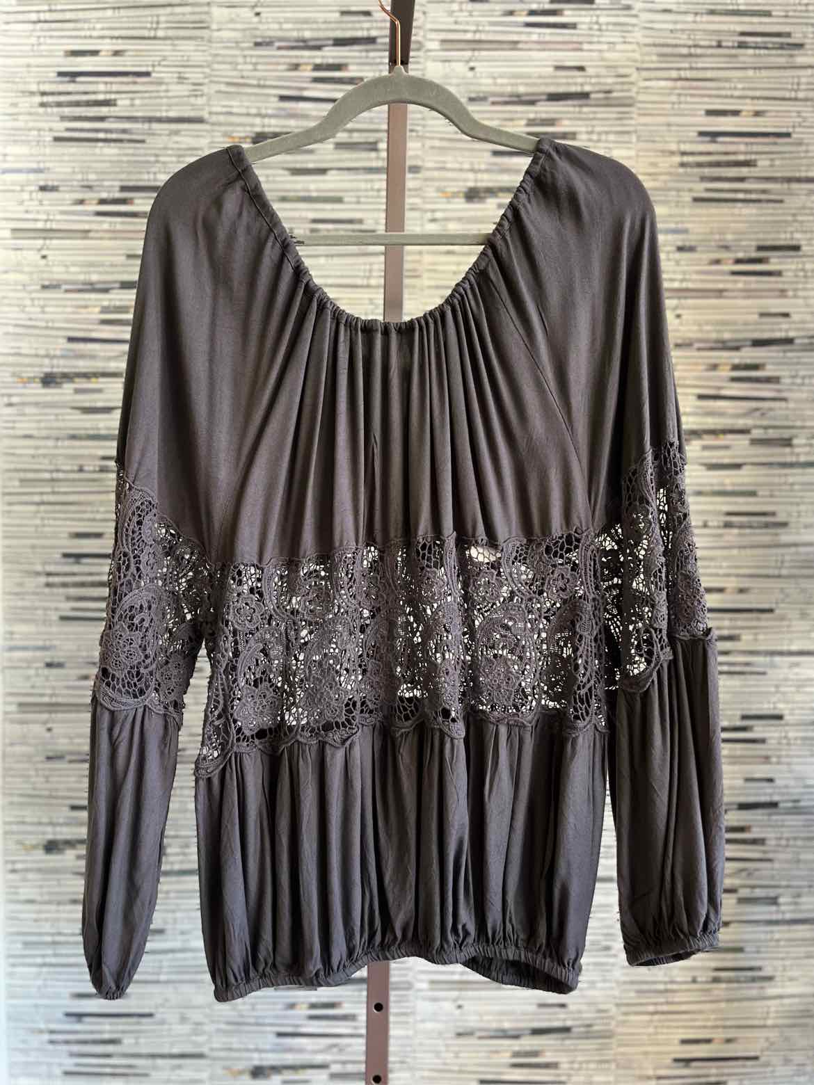 free people Size M Dark Gray Long sleeve Top