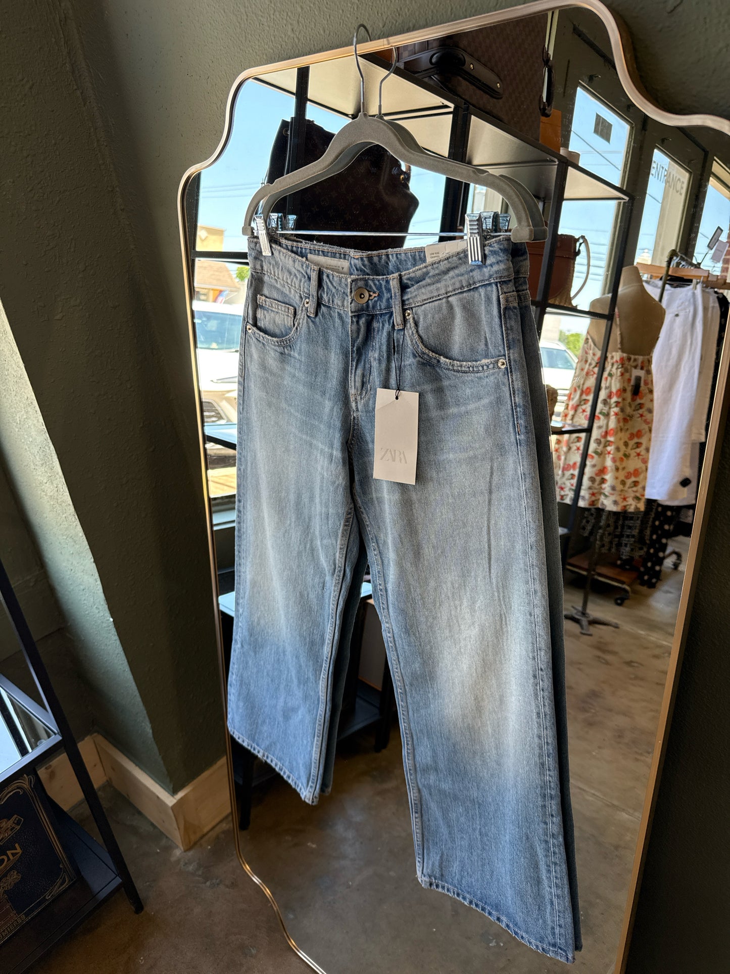 ZARA Size 4 Denim Jeans