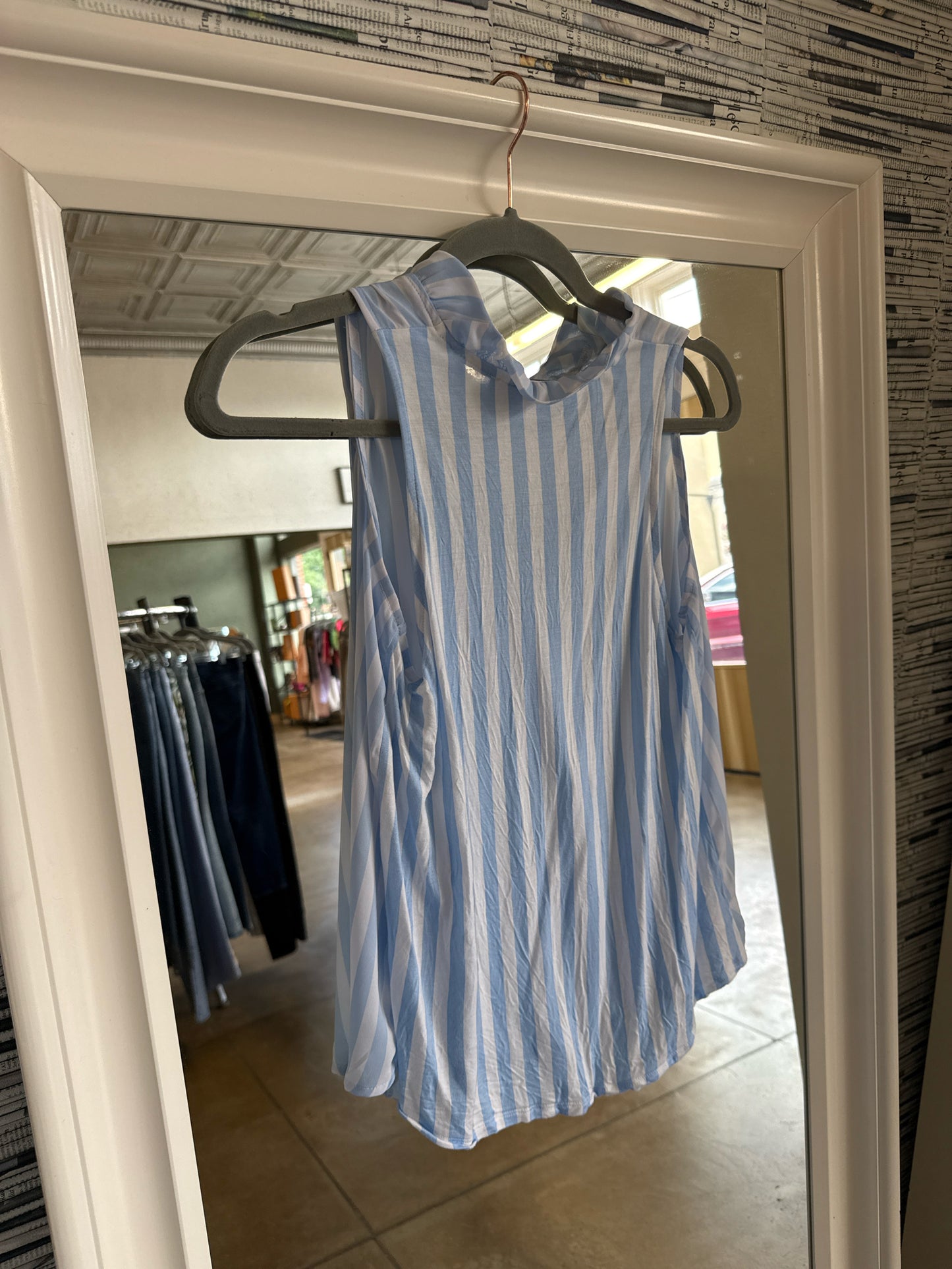 LOFT Size XS Blue Top