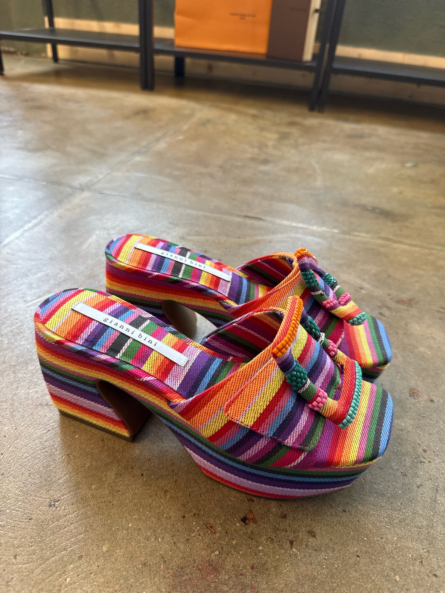 Gianni Bini Shoe Size 6 rainbow Wedge