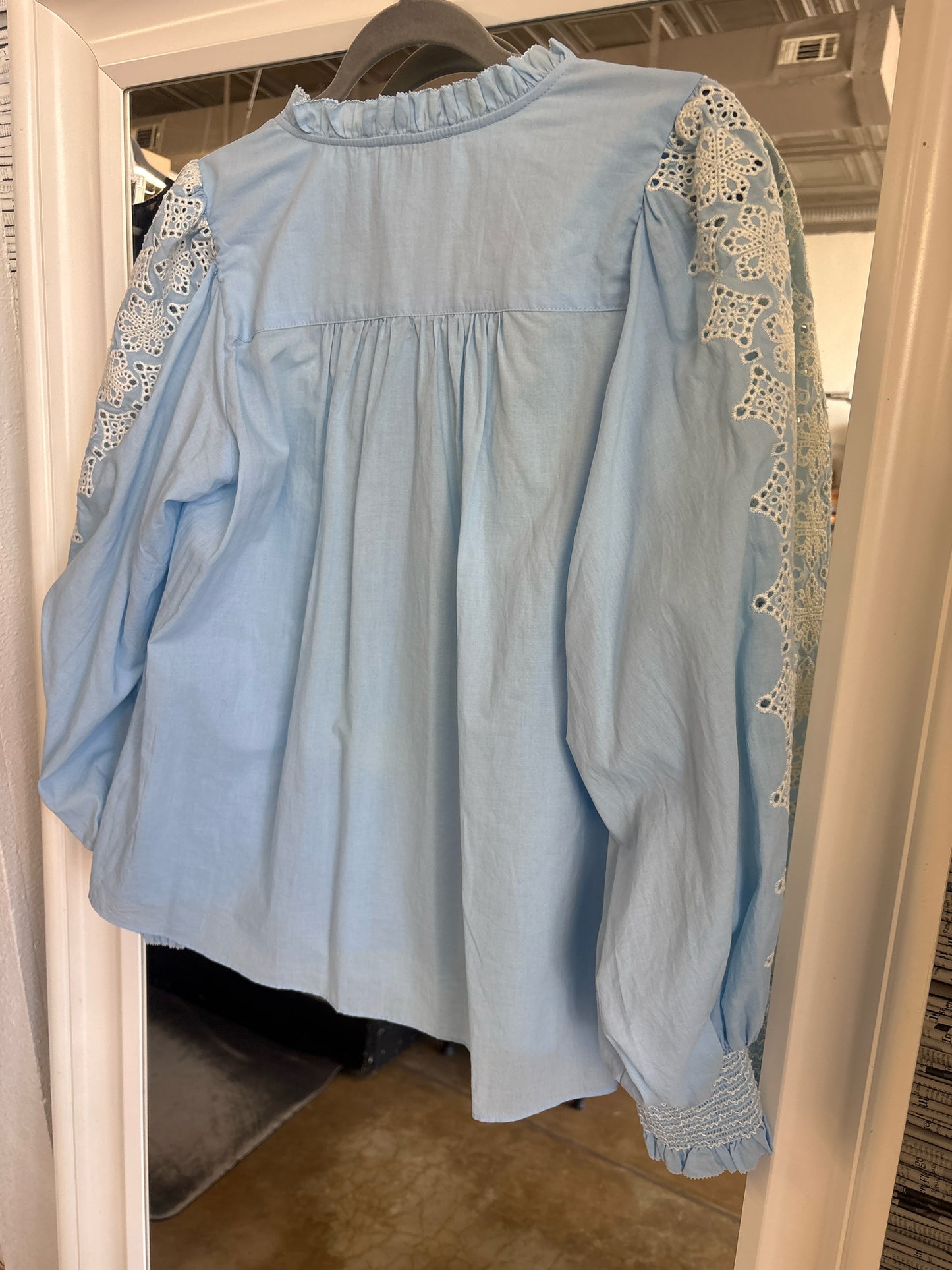 Gibson Latimer Size S Blue/Ivory Lace Top