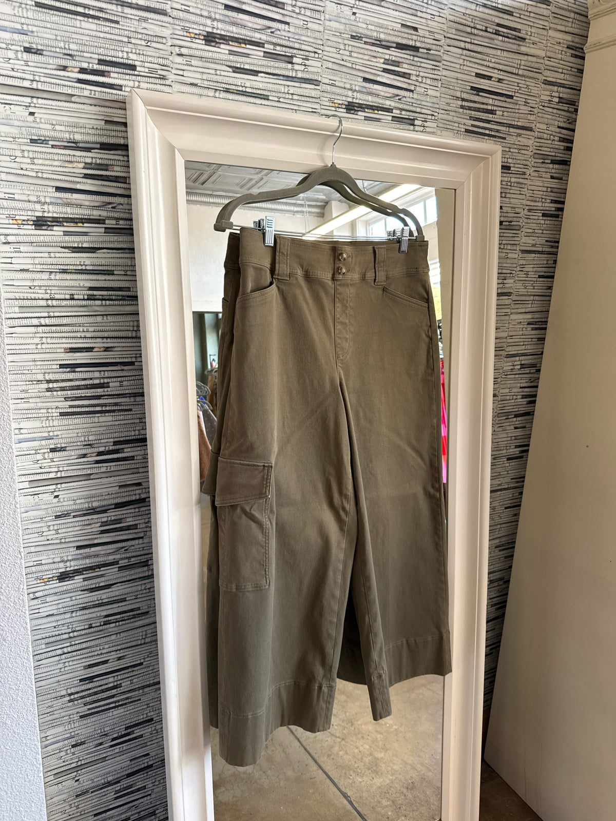 Spanx Size L Green Pants