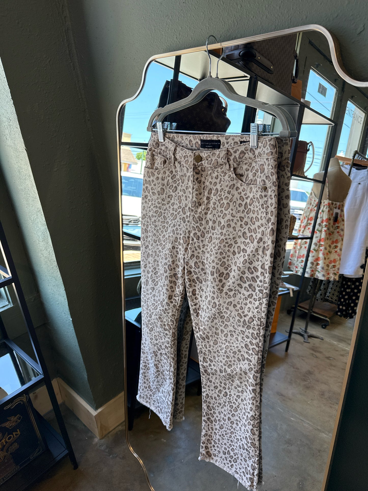 Sanctuary Size 29 Leopard Pants