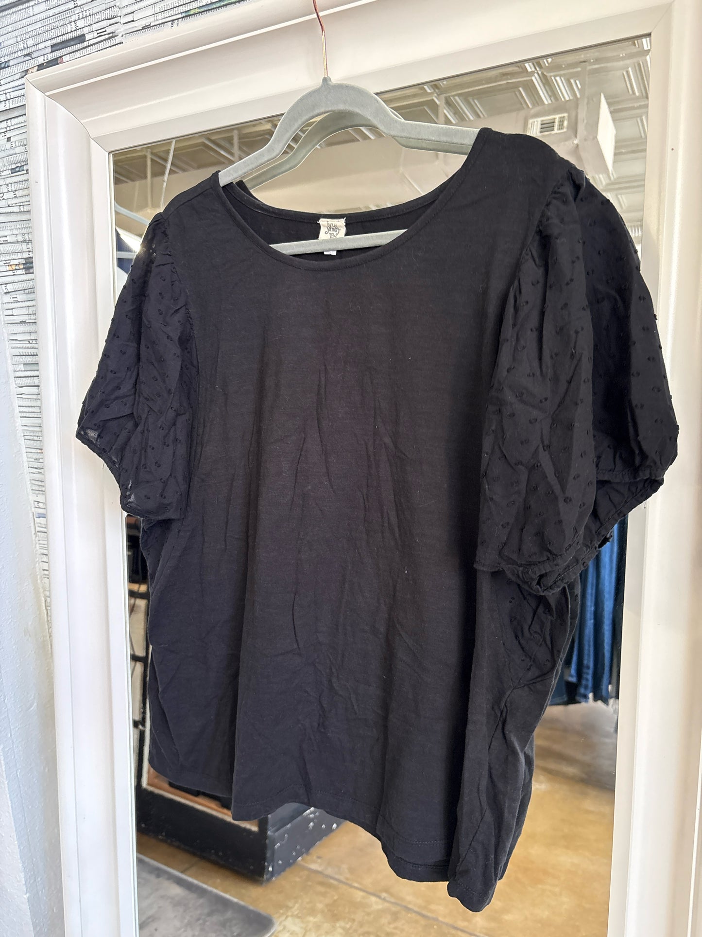 ivu jane Size XL Black Top