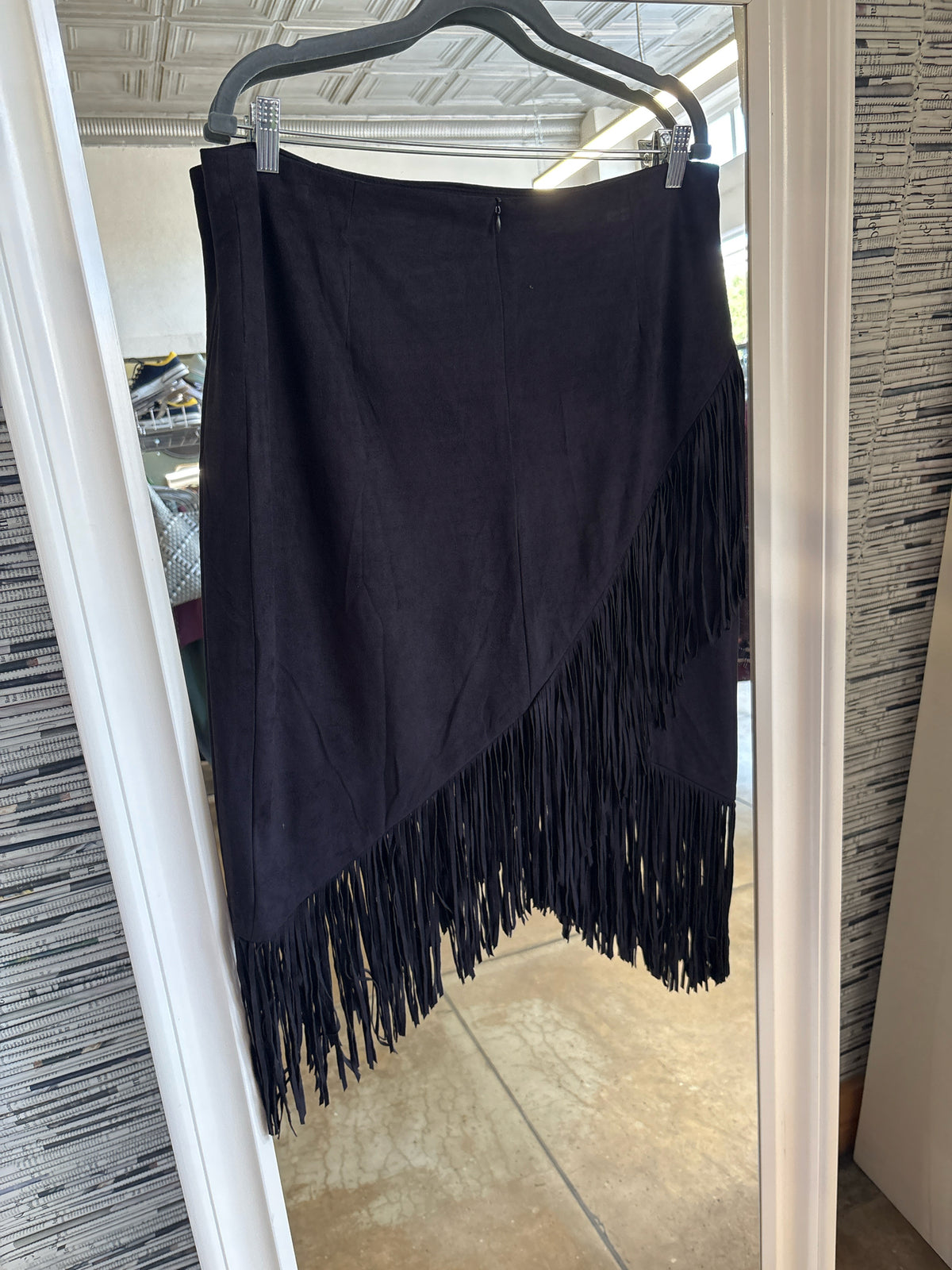 Shyanne Size L Black Skirt