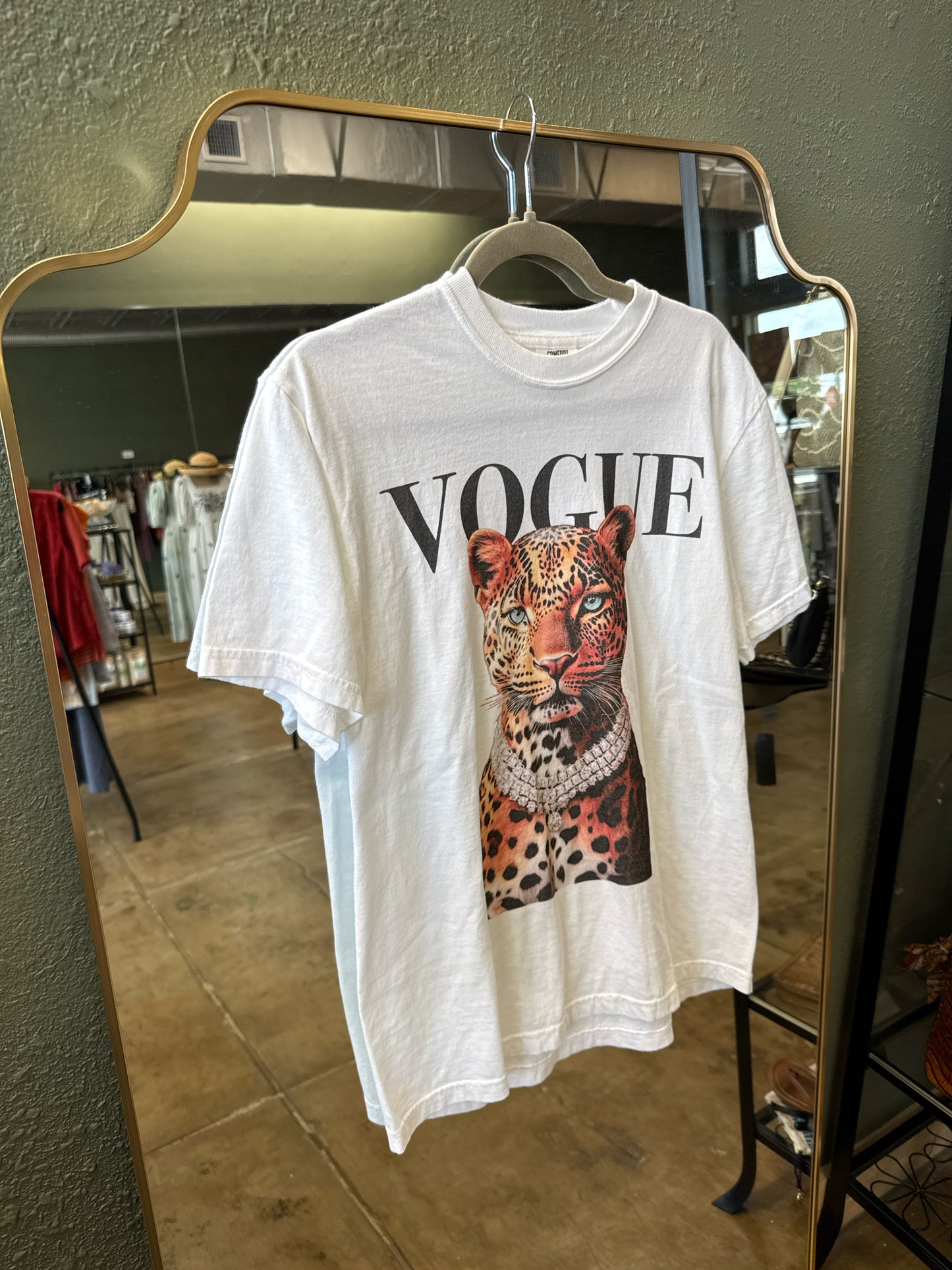 comfort colors Size M White Tee
