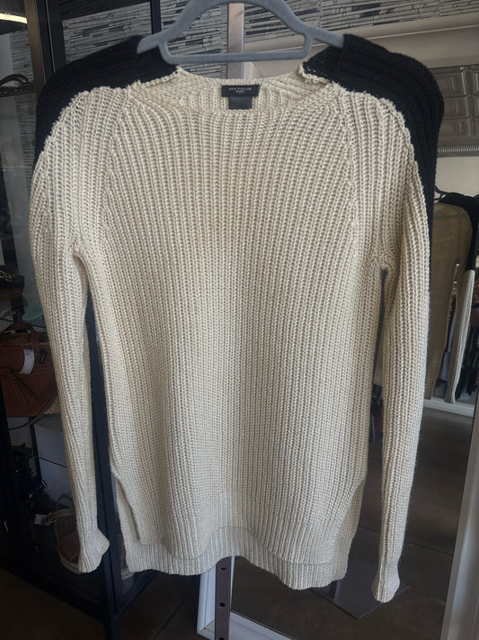ANN TAYLOR Size SP Cream/Black Knit Sweater