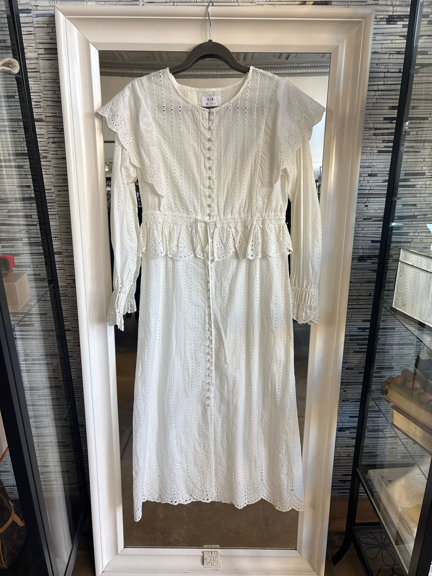 Sir. Size 0 White Lace Dress