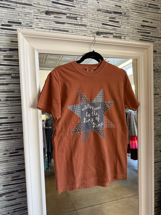 comfort colors Size M Orange Tee
