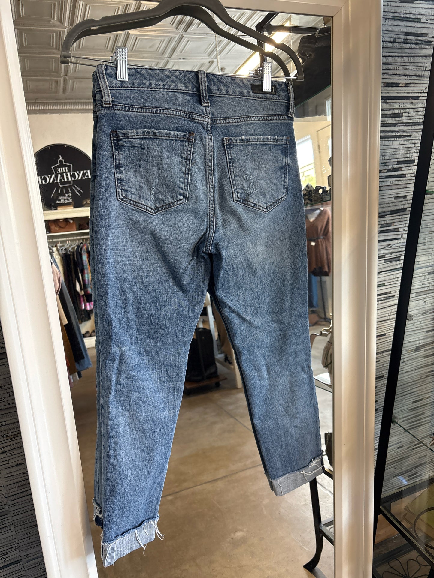 KUT Size 2 Medium Wash Jeans