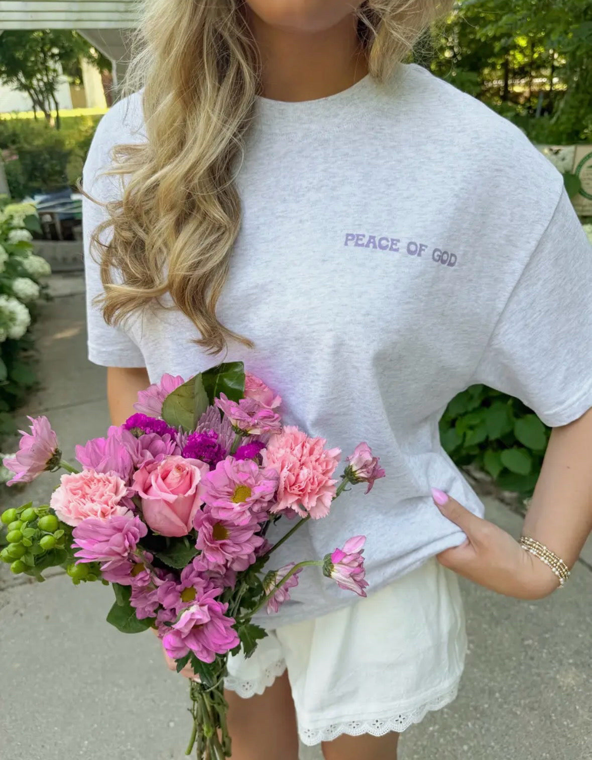 Elevated Faith Size L Gray Tee