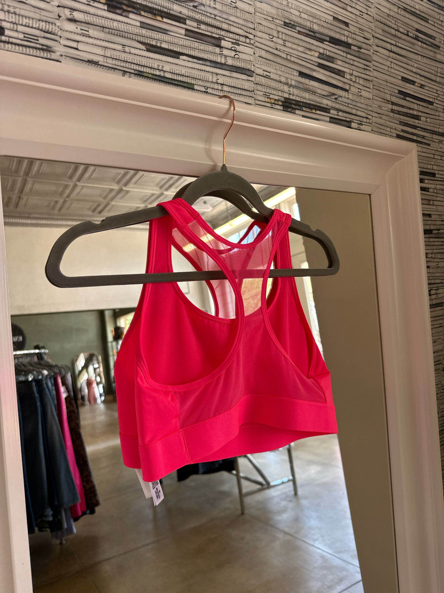 VICTORIA SPORT Size M Pink Sportsbra