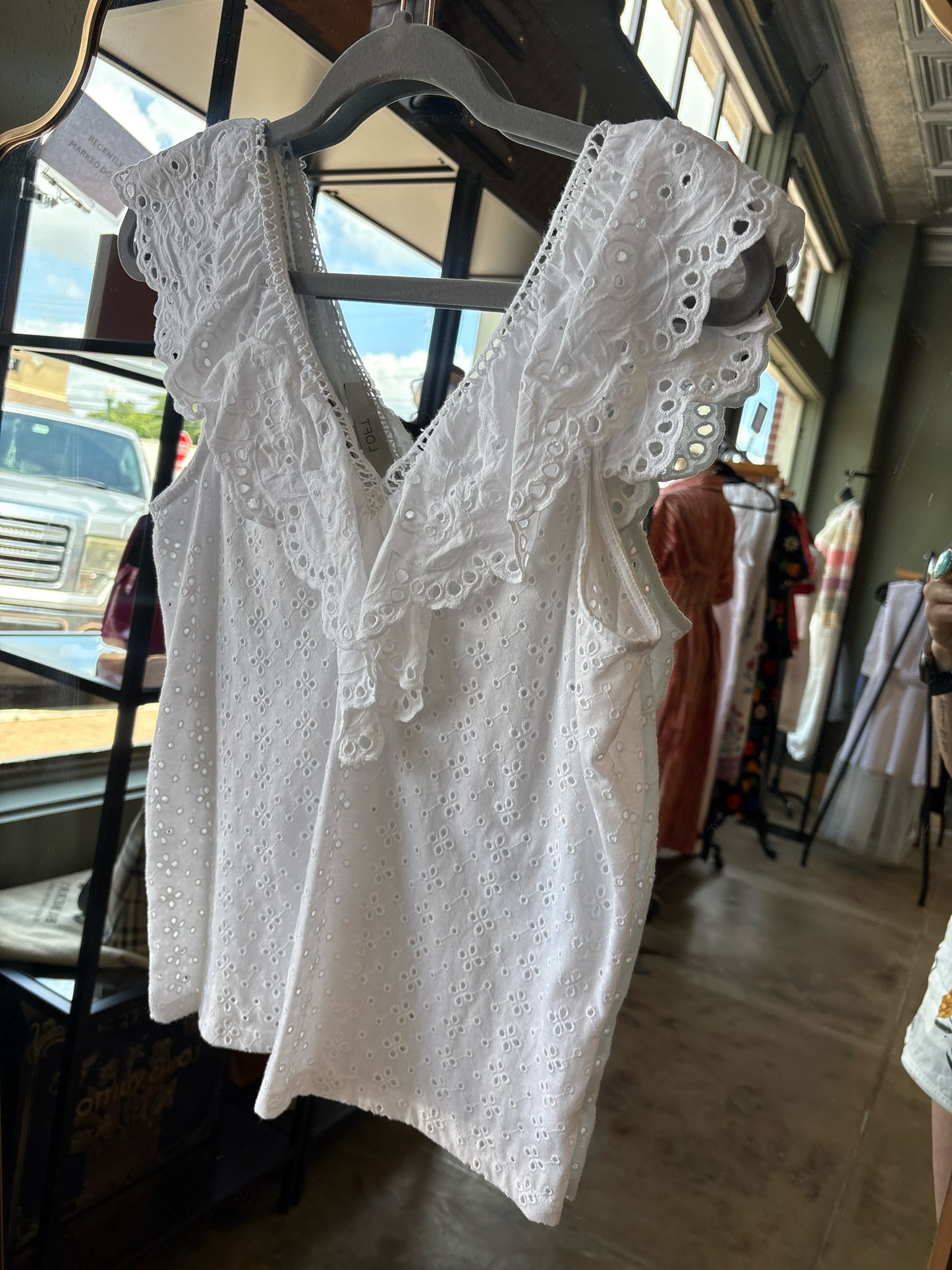 LOFT Size XS White Top